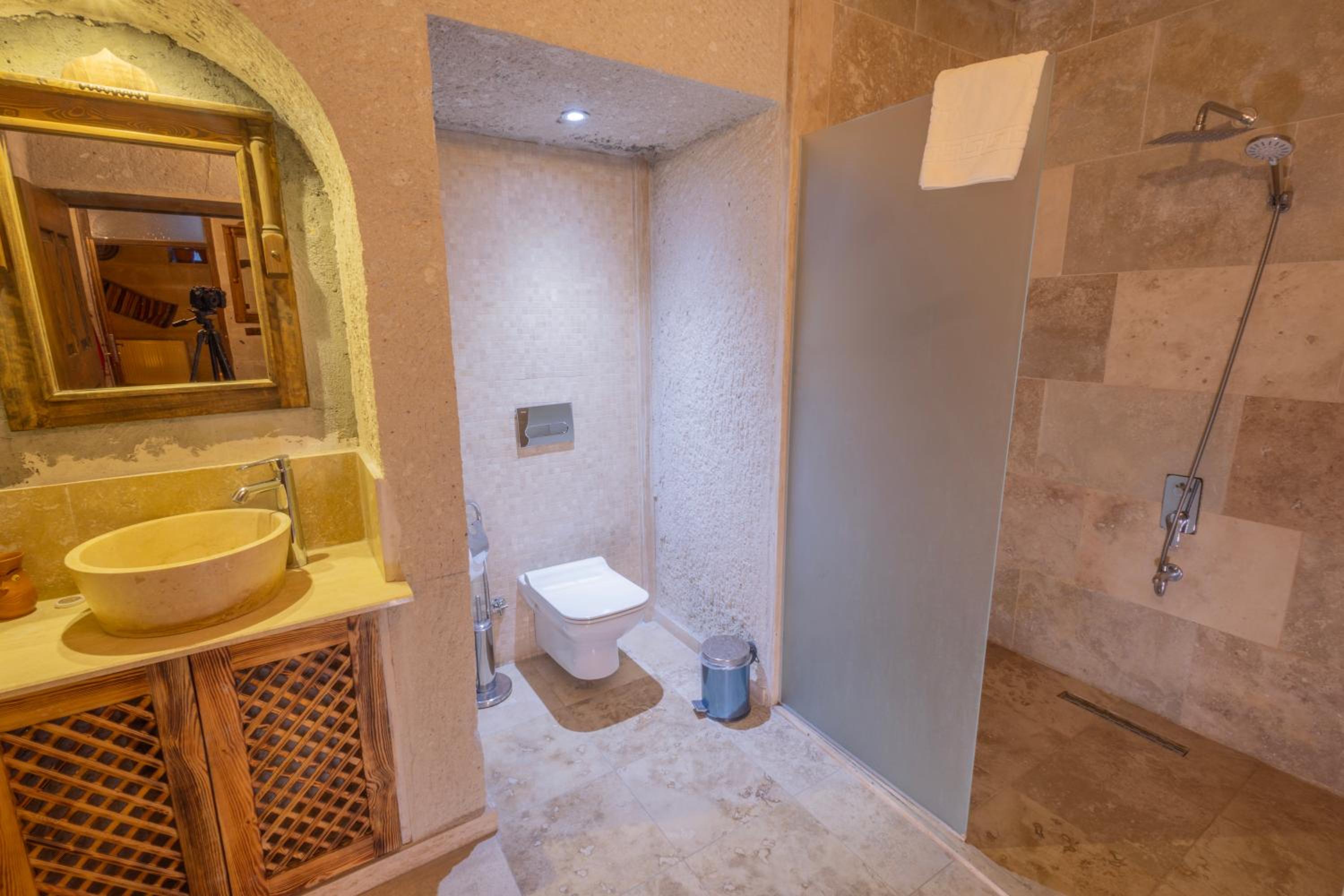 Zeus Cave Suites - Image 139