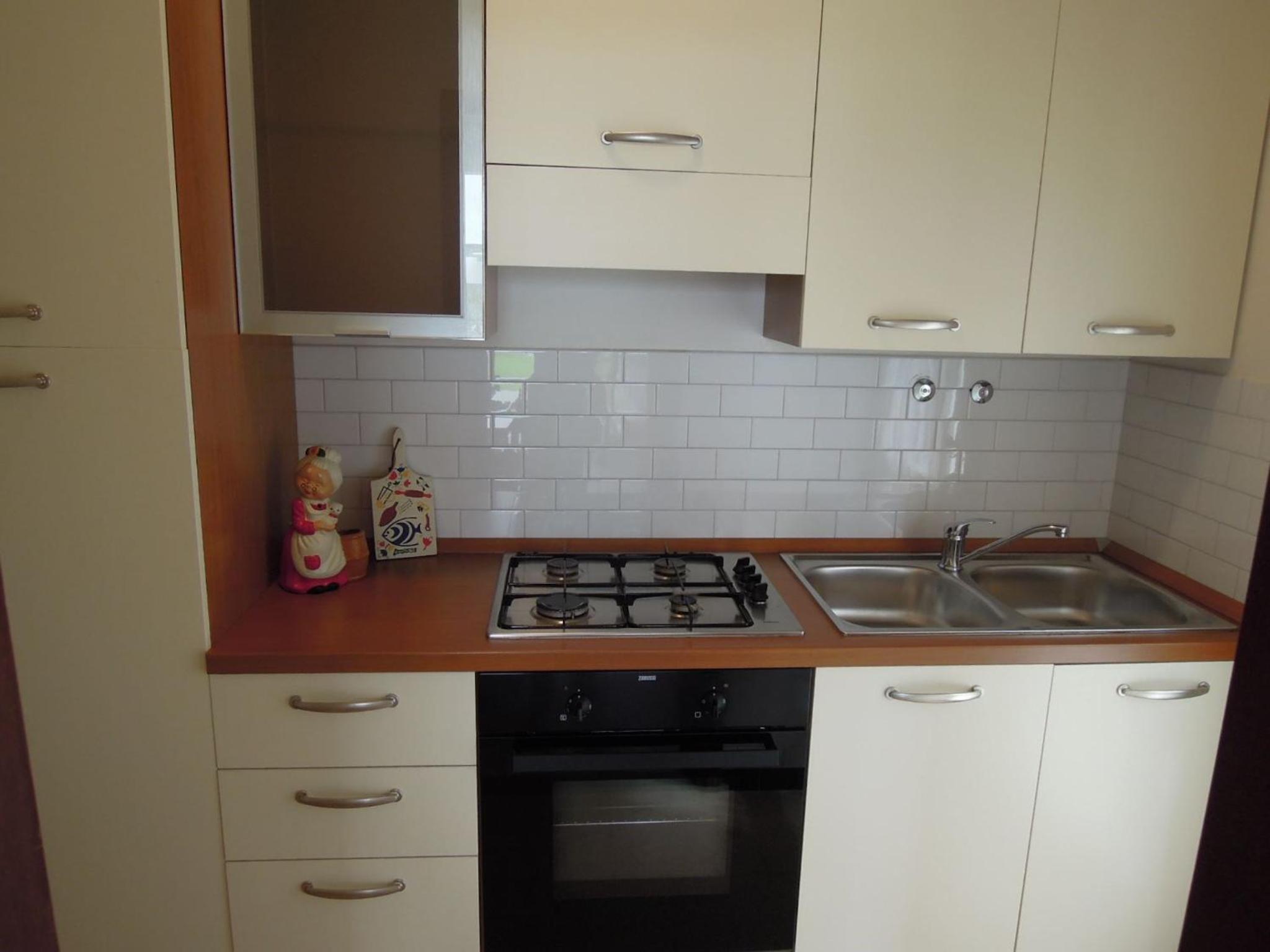 Semi-detached villa with large private garden view 4