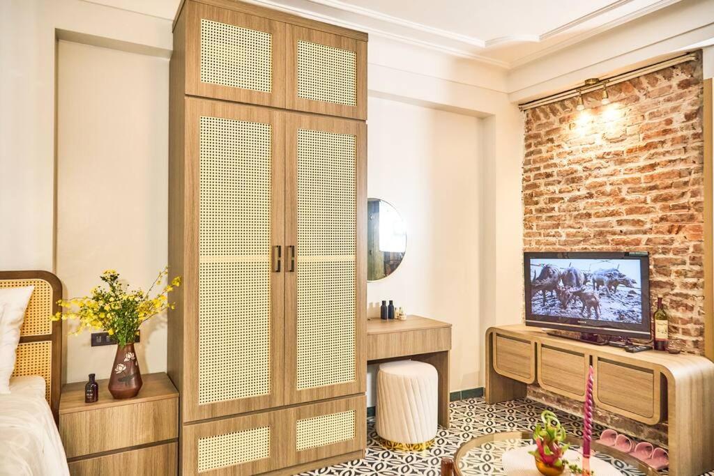 ZeitHome305/Old Quarter/Luxury 2 BR/2 Big Balcony
