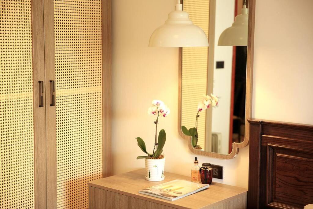ZeitHome305/Old Quarter/Luxury 2 BR/2 Big Balcony