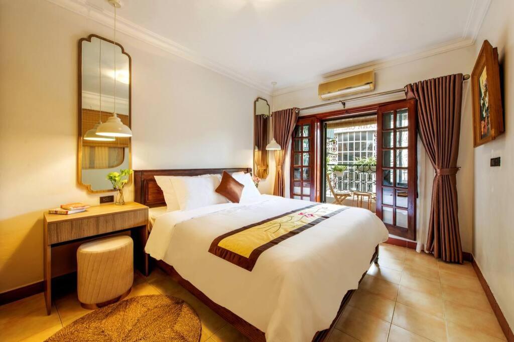 ZeitHome305/Old Quarter/Luxury 2 BR/2 Big Balcony