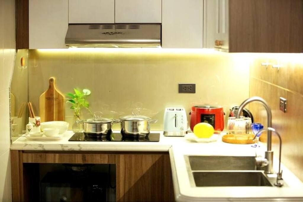 ZeitHome305/Old Quarter/Luxury 2 BR/2 Big Balcony
