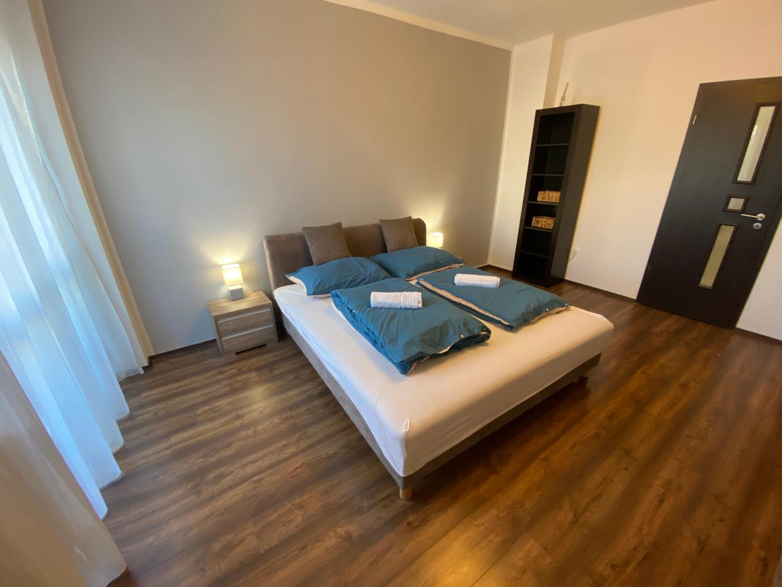 Queen Elizabeth Apartment view 2