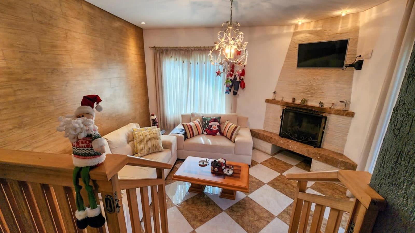 Excelente Casa, bairro nobre em Campos do Jordão