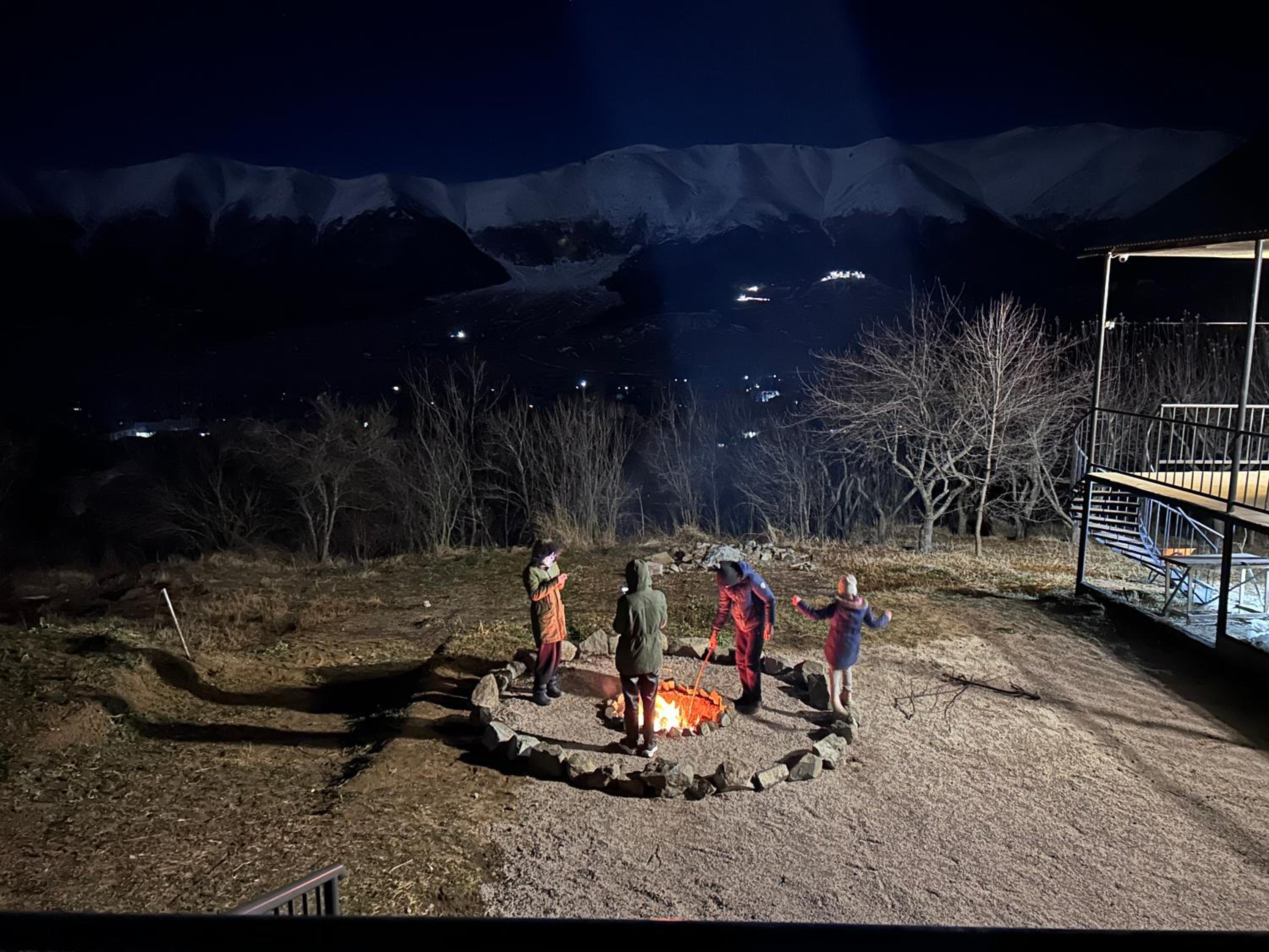 Dez Guest House with Mountain View