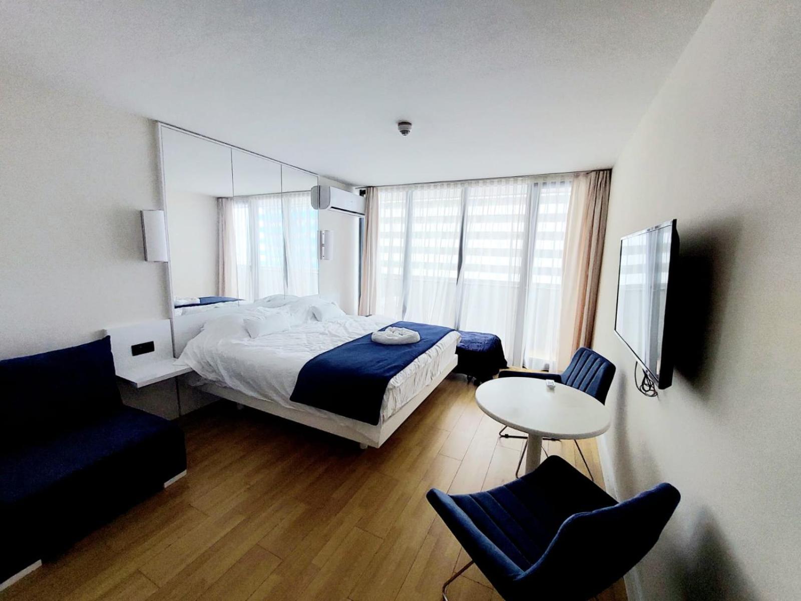 Seaside residency