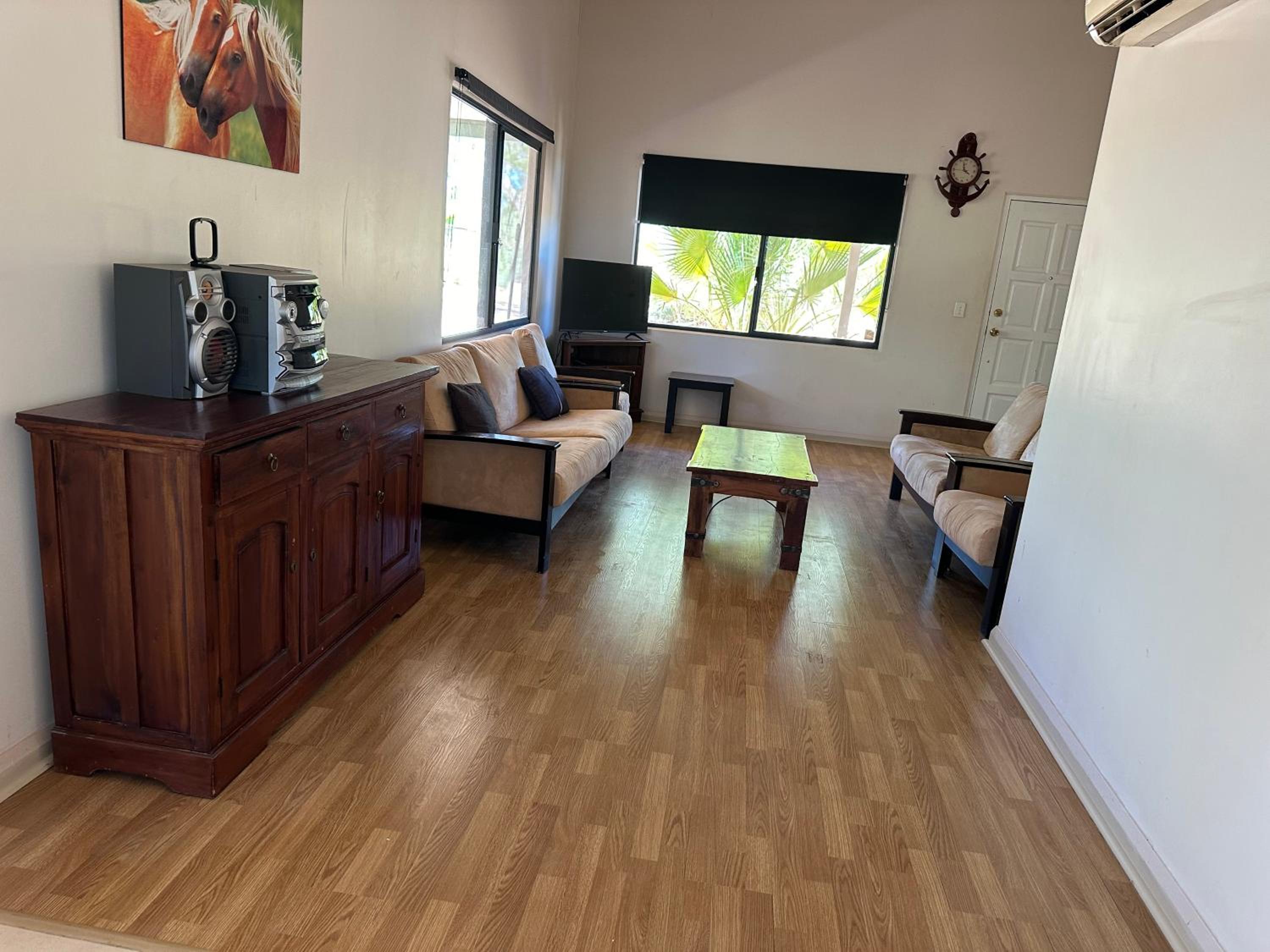 the Ningaloo breeze villa 2/10