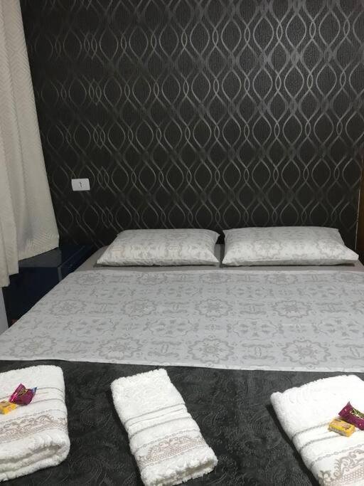 Linda casa, ampla, com piscina, muito confortável.