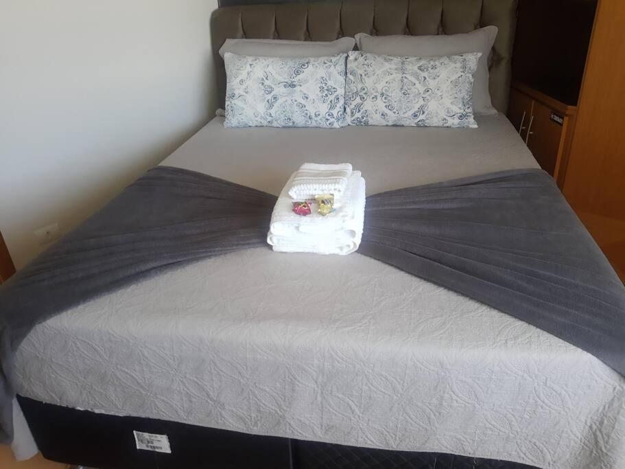Linda casa, ampla, com piscina, muito confortável.