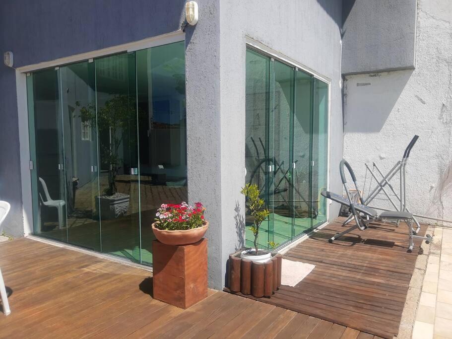 Linda casa, ampla, com piscina, muito confortável.