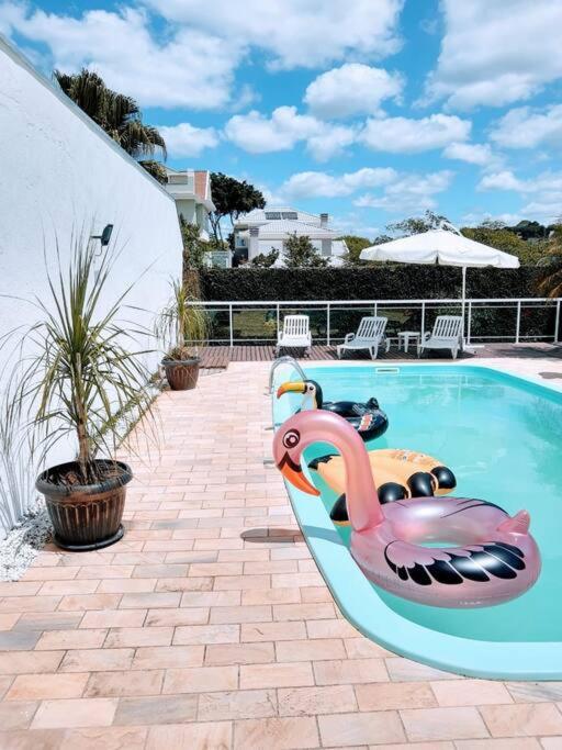 Linda casa, ampla, com piscina, muito confortável.