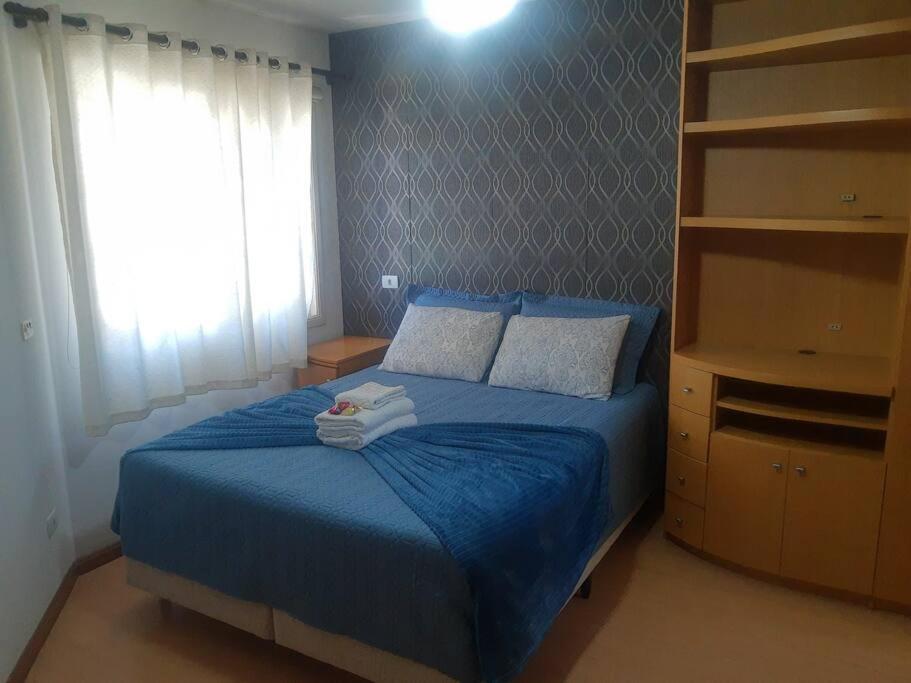 Linda casa, ampla, com piscina, muito confortável.