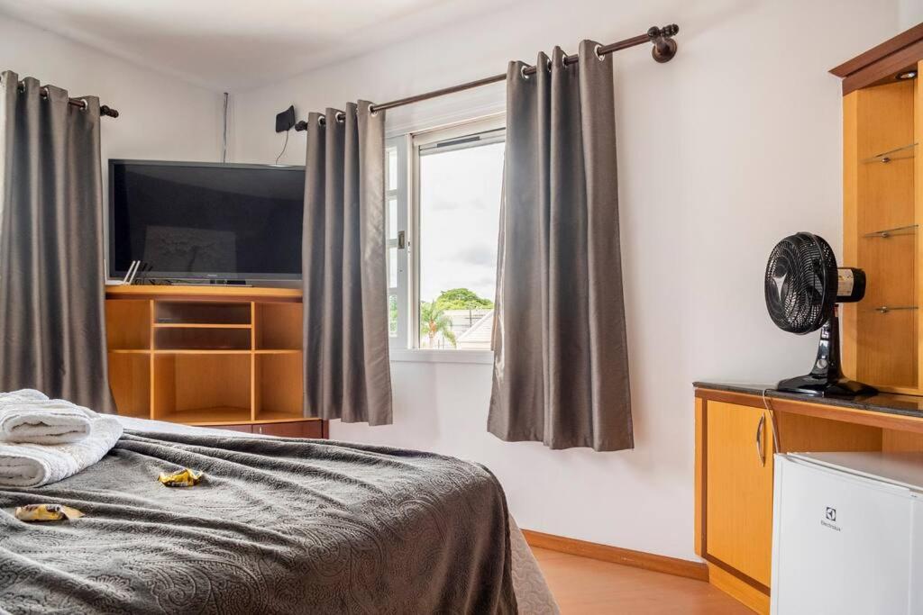 Linda casa, ampla, com piscina, muito confortável.