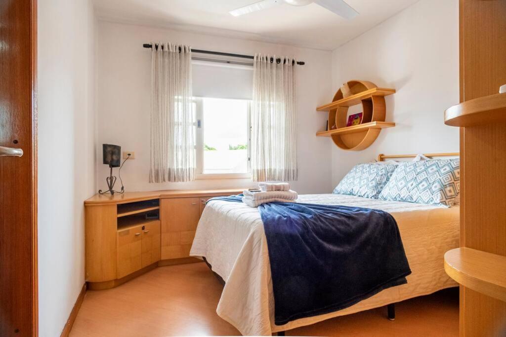Linda casa, ampla, com piscina, muito confortável.