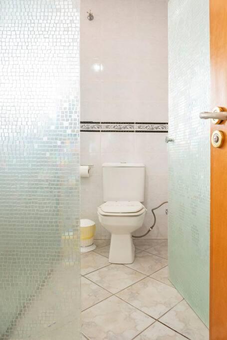 Linda casa, ampla, com piscina, muito confortável.