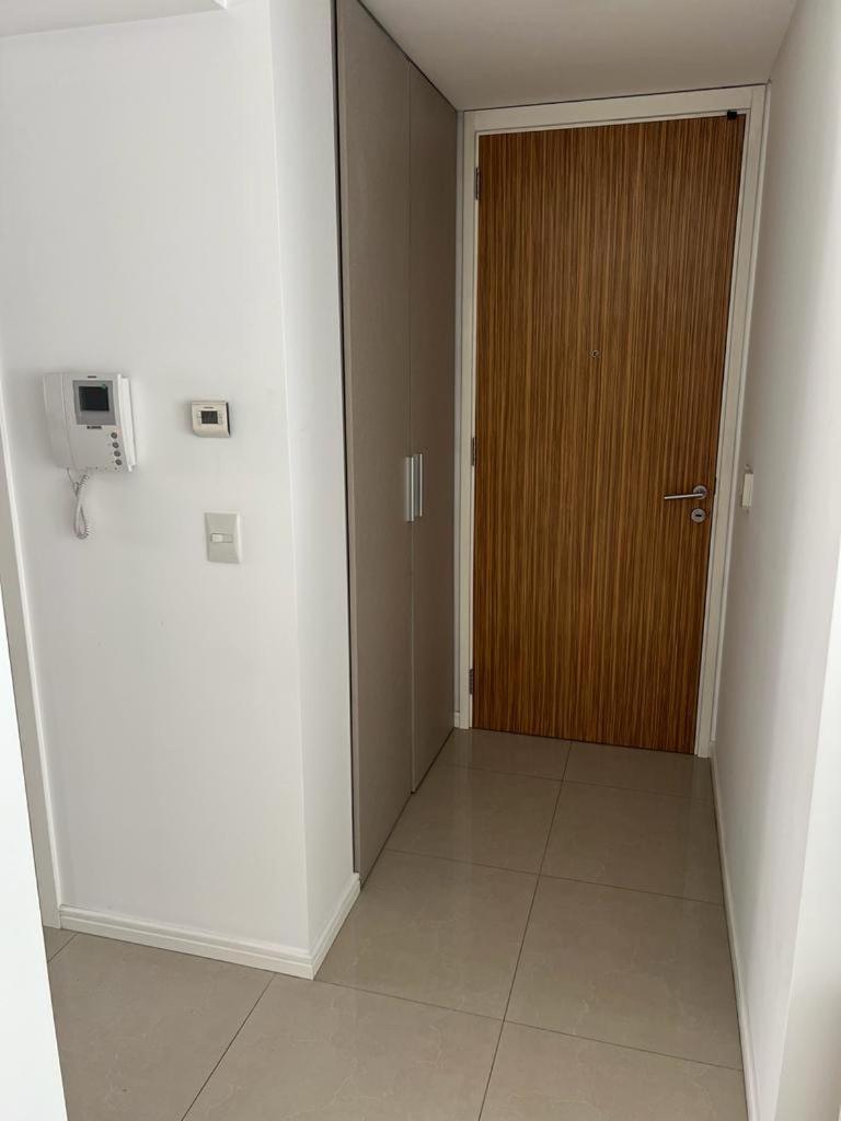 Semipiso 2 ambientes zona Shopping