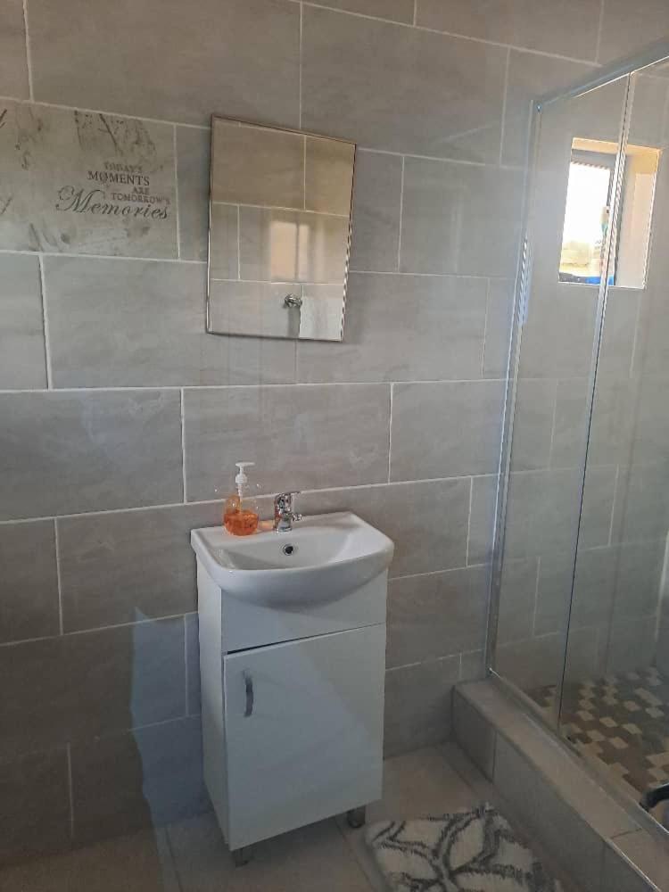 Virgin guesthouse