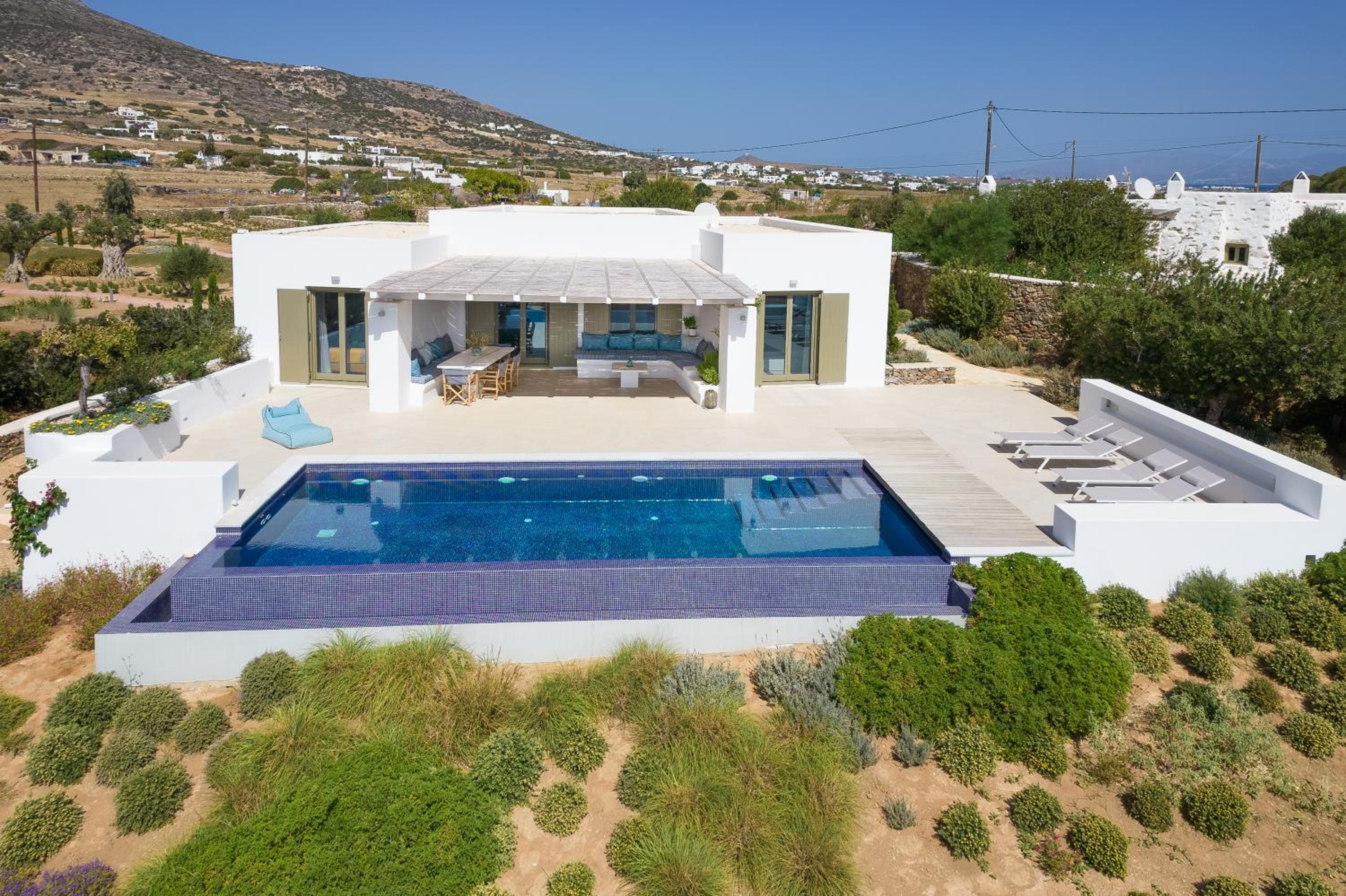 ELEONAS Paros estate - villas with private pools OR jacuzzi & professional tennis court view 2