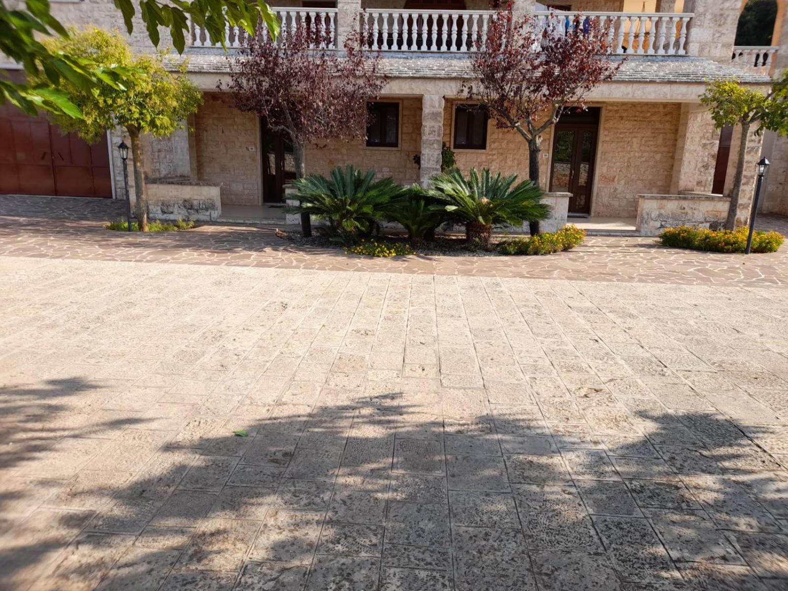 VILLA LISI