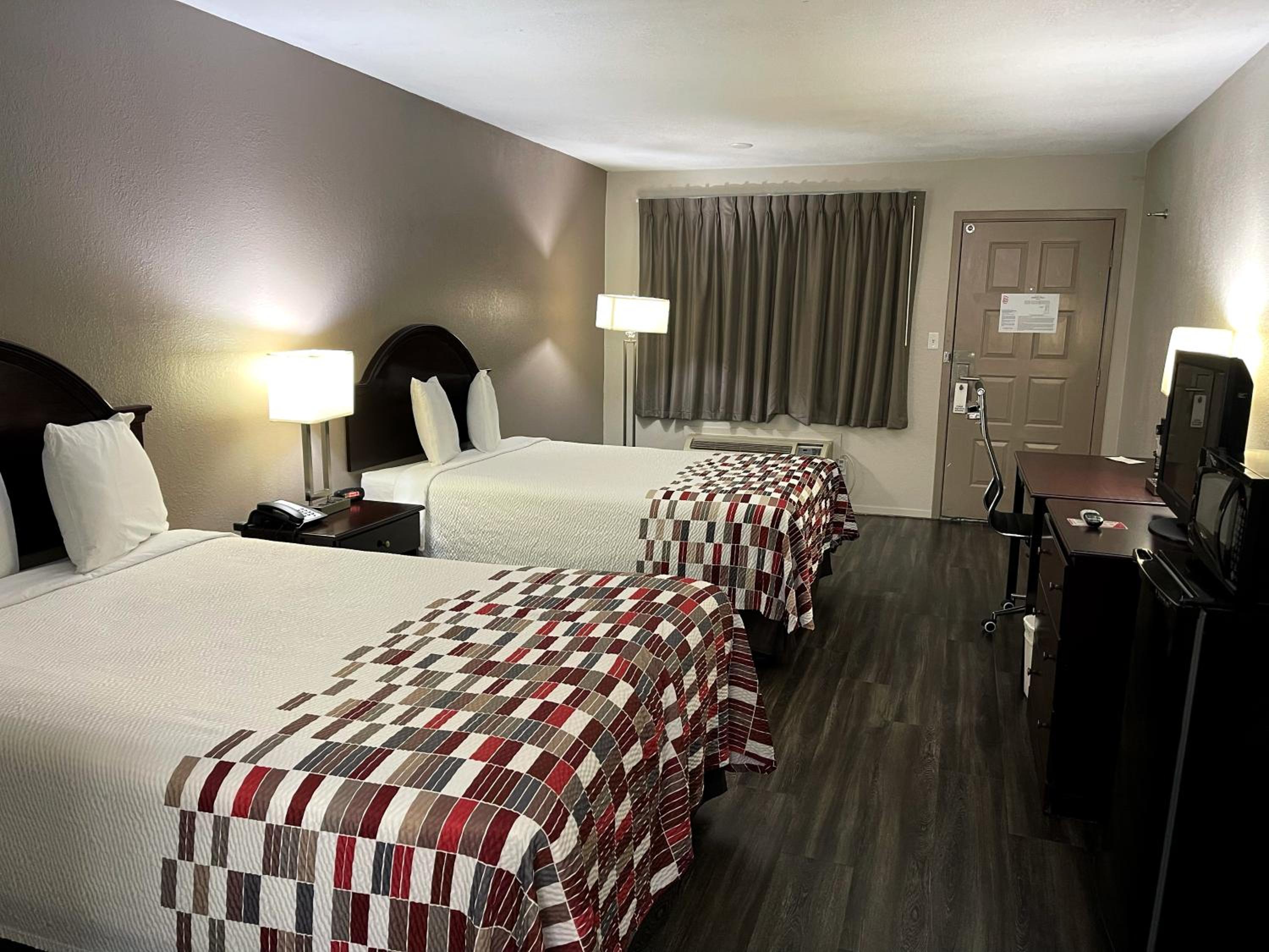 Childress Vacations - Red Roof Inn Childress - Property Image 26