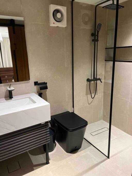 luxury Container Apartment Penthouse-Almalqa