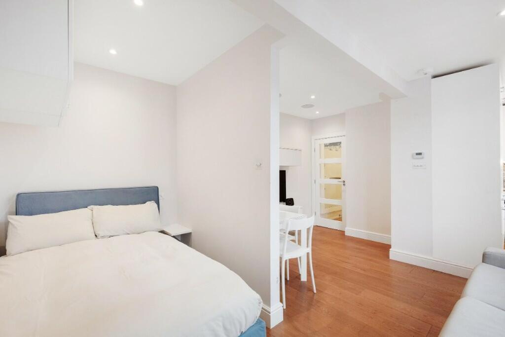 Beaufort Gem Chelsea Apartment