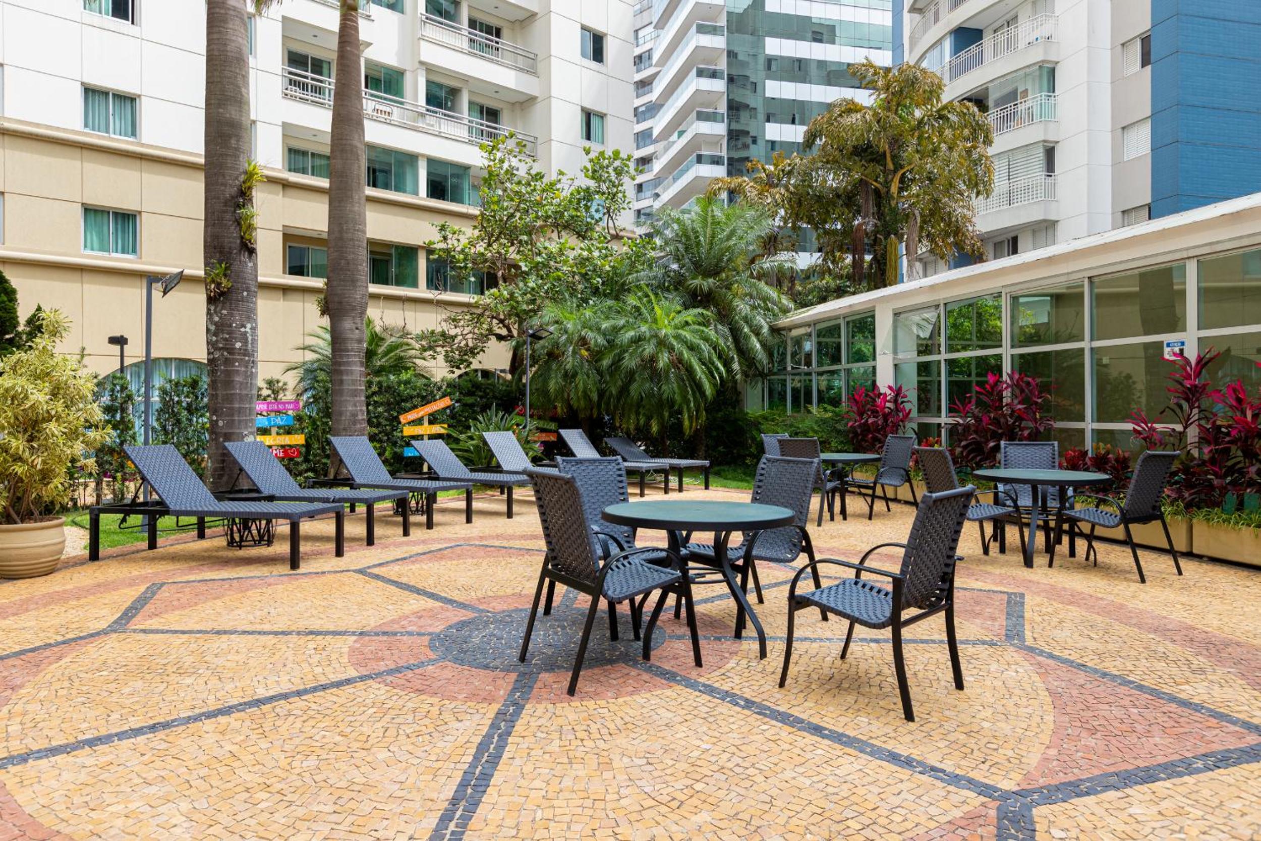 Easy Star - Charmoso flat na rua Bela Cintra - PG01I