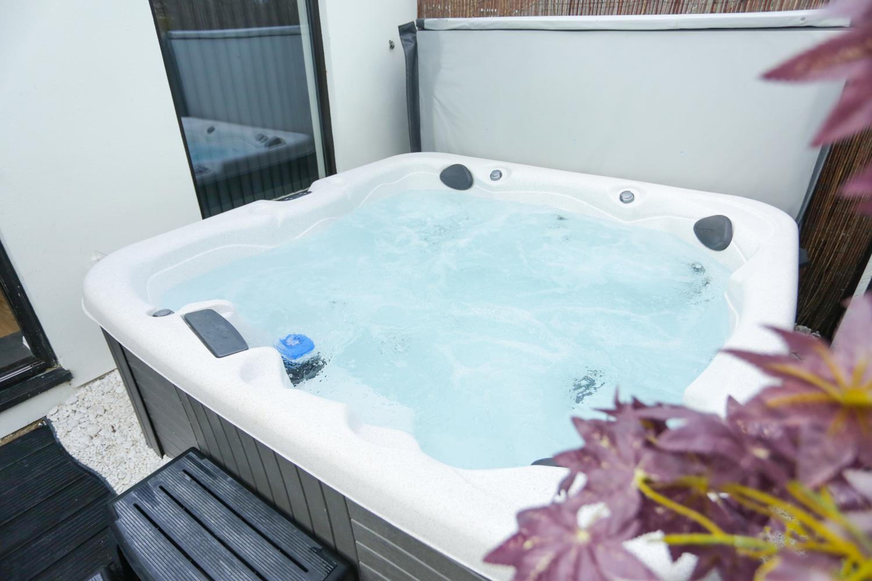 The Broadway Beach House with Hot tub view 3