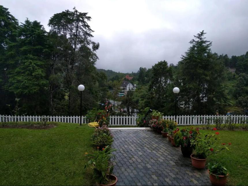 Bukit Ruil Bungalow - Clementine Suite photo 6