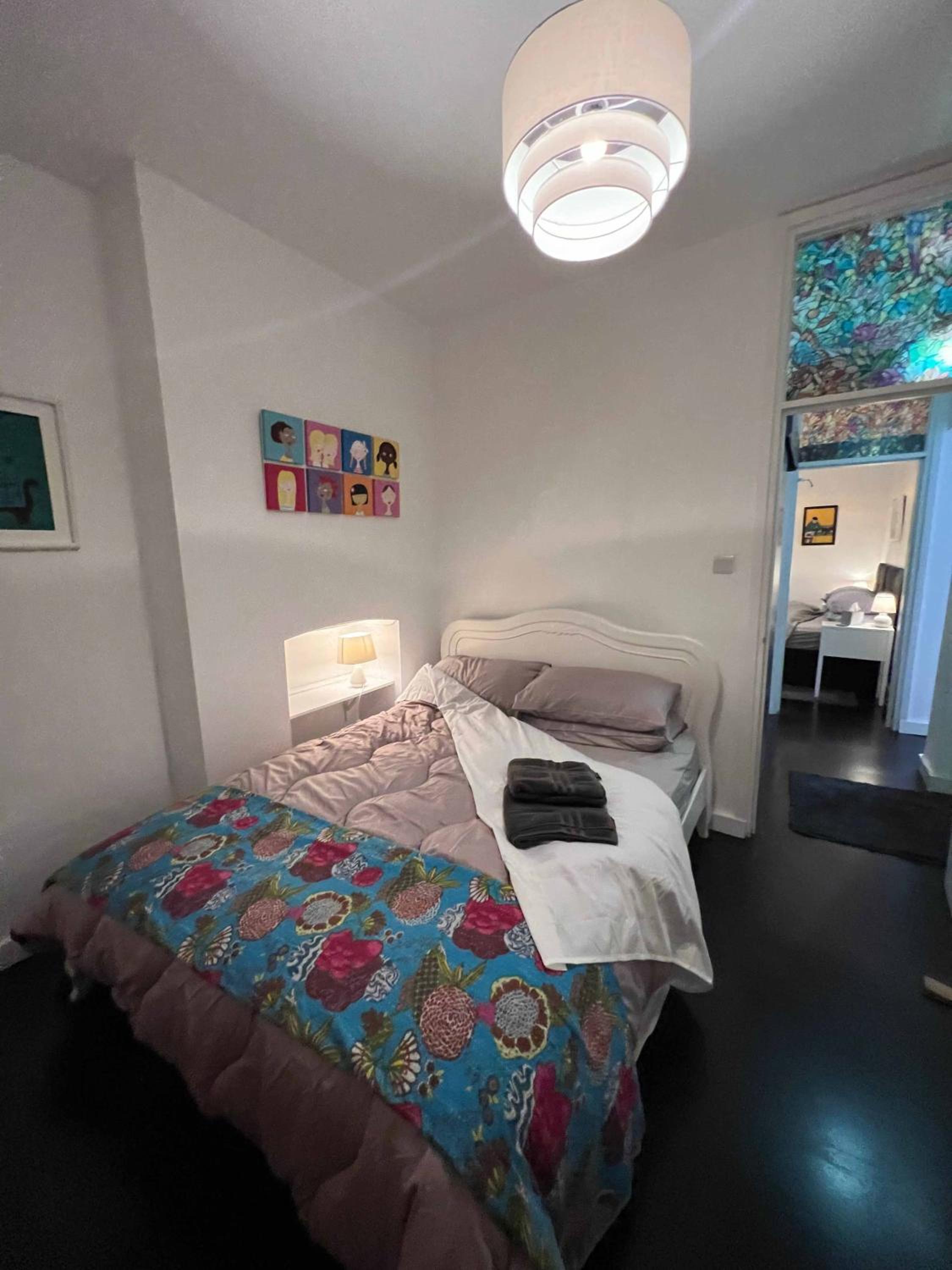 Stylish Ground Floor 2 Bedroom Apartment In Pontcanna view 3