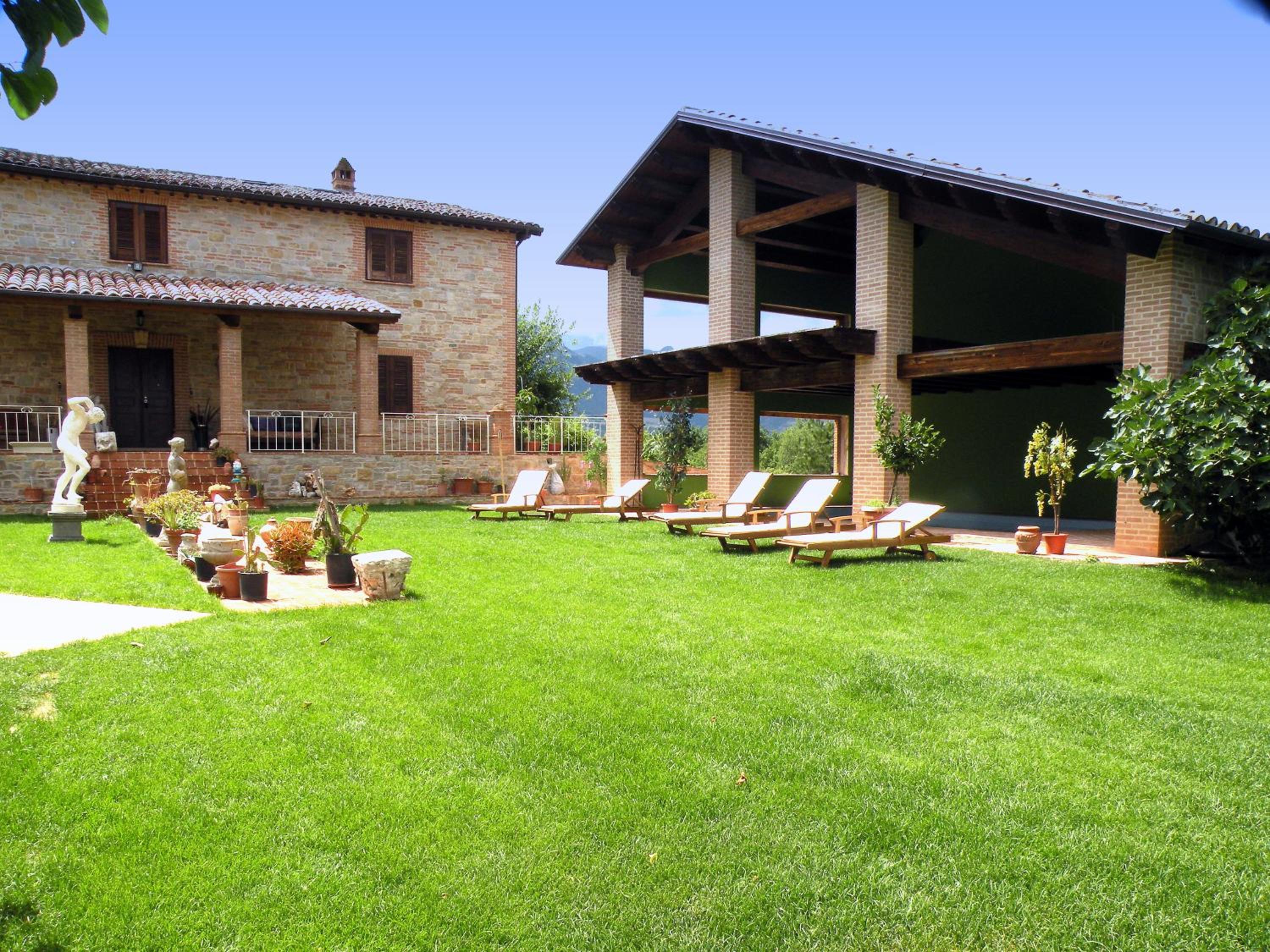TENUTA CERRETINO PISCINA TENNIS BILlARDO