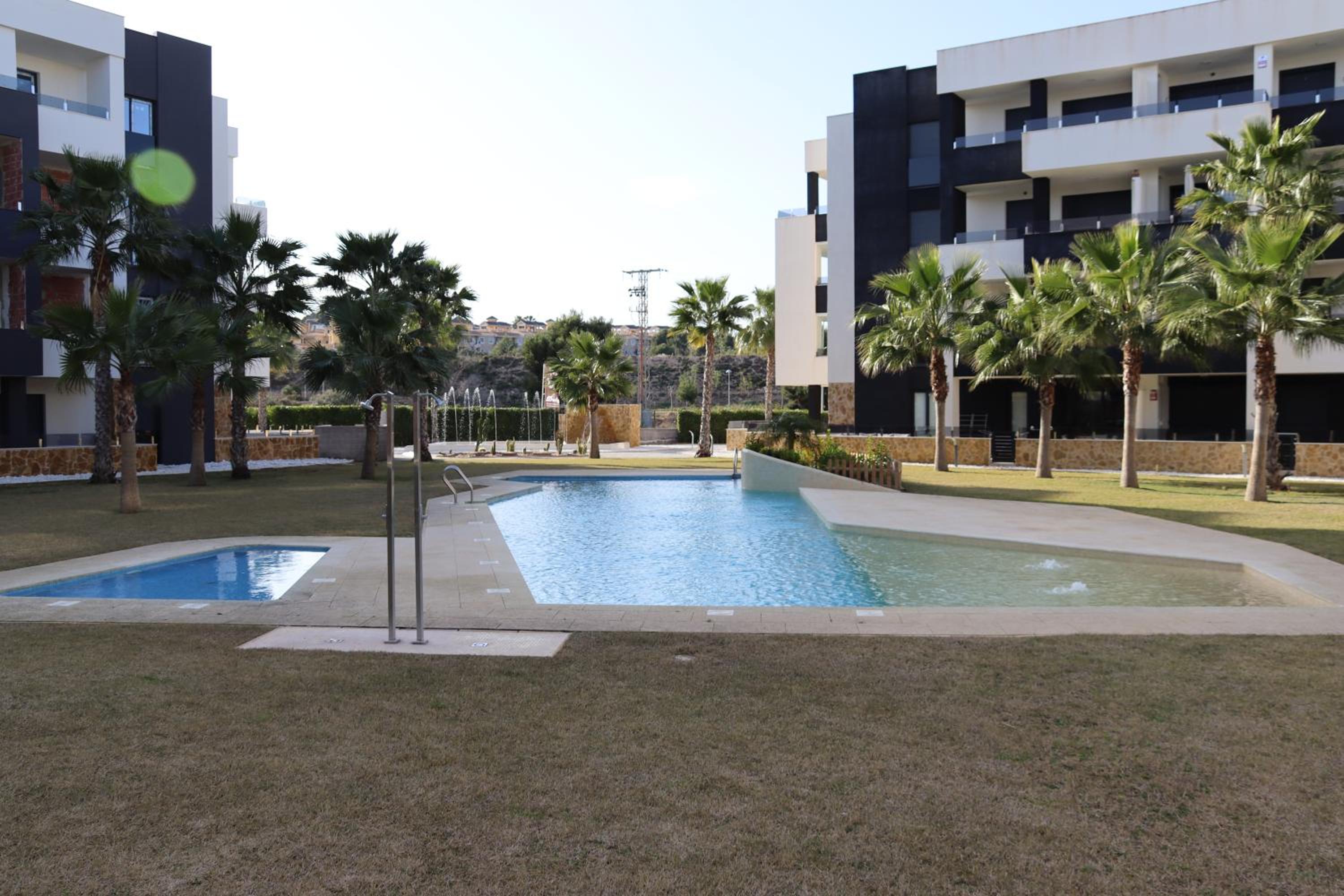 Nieuw gelijkvloers appartement met groot terras!