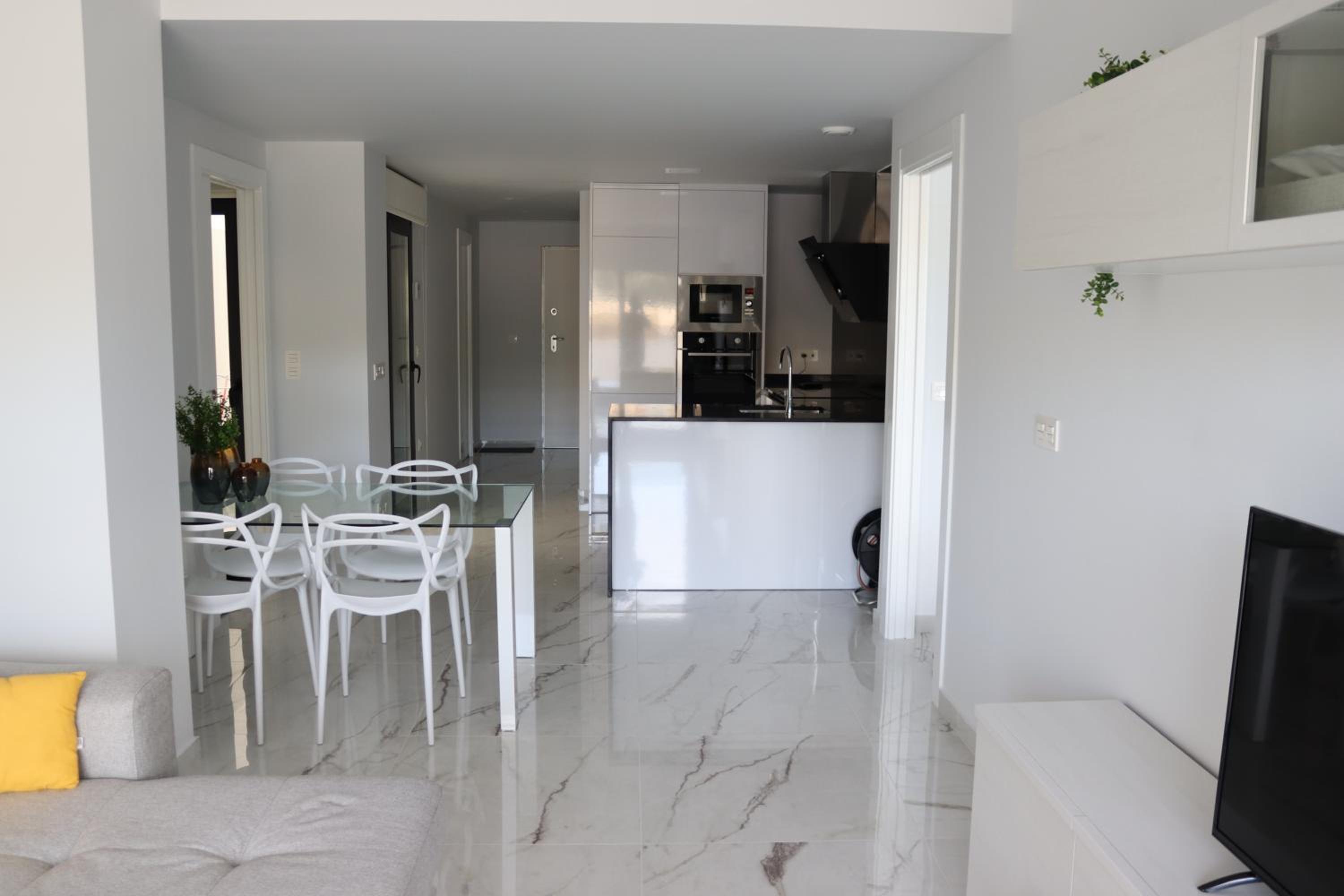 Nieuw gelijkvloers appartement met groot terras!