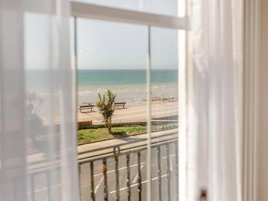 Beach Apartment