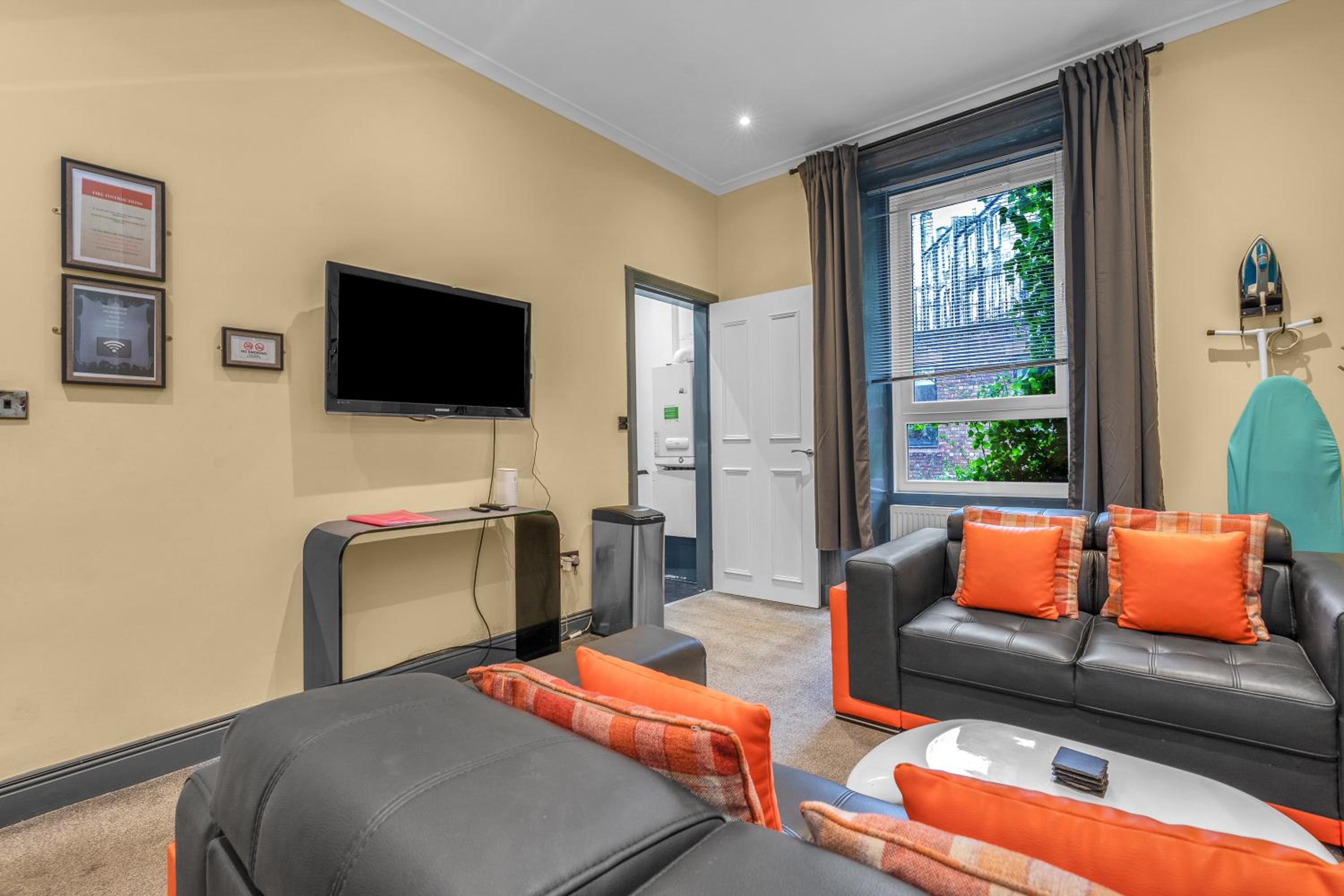 Cosy modern city centre flat view 3