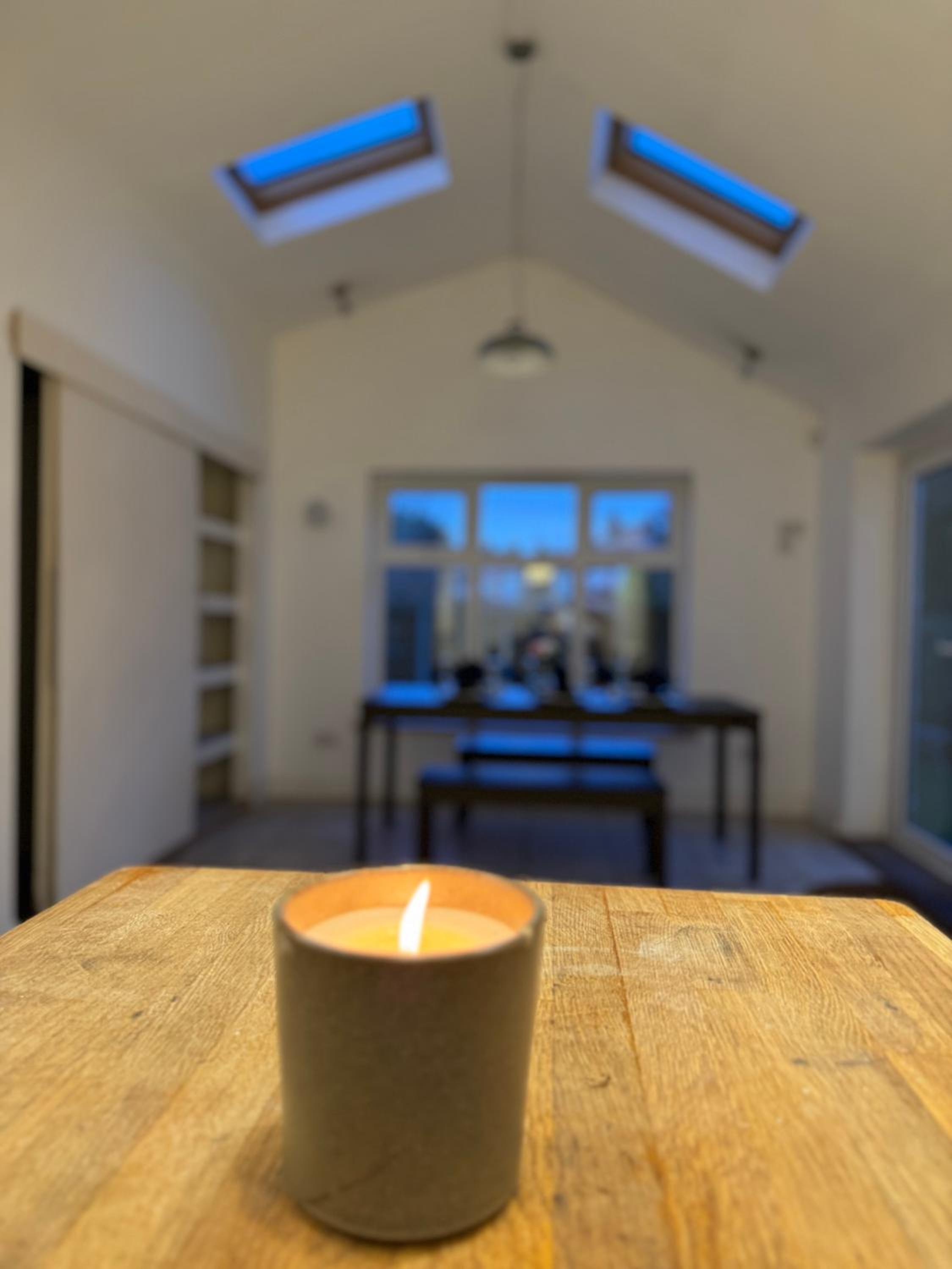 Didsbury GEM ! FREE ONSITE PARKING ! STYLISH & CENTRAL view 2