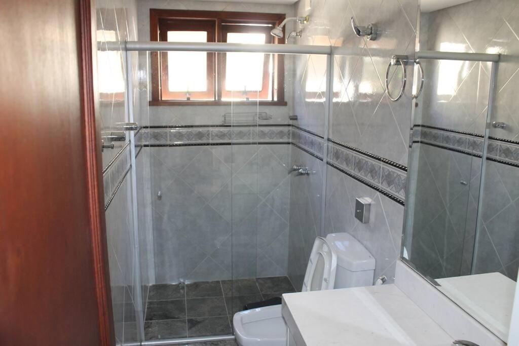 Mansão com Jacuzzi à 50m do Parque Barigui