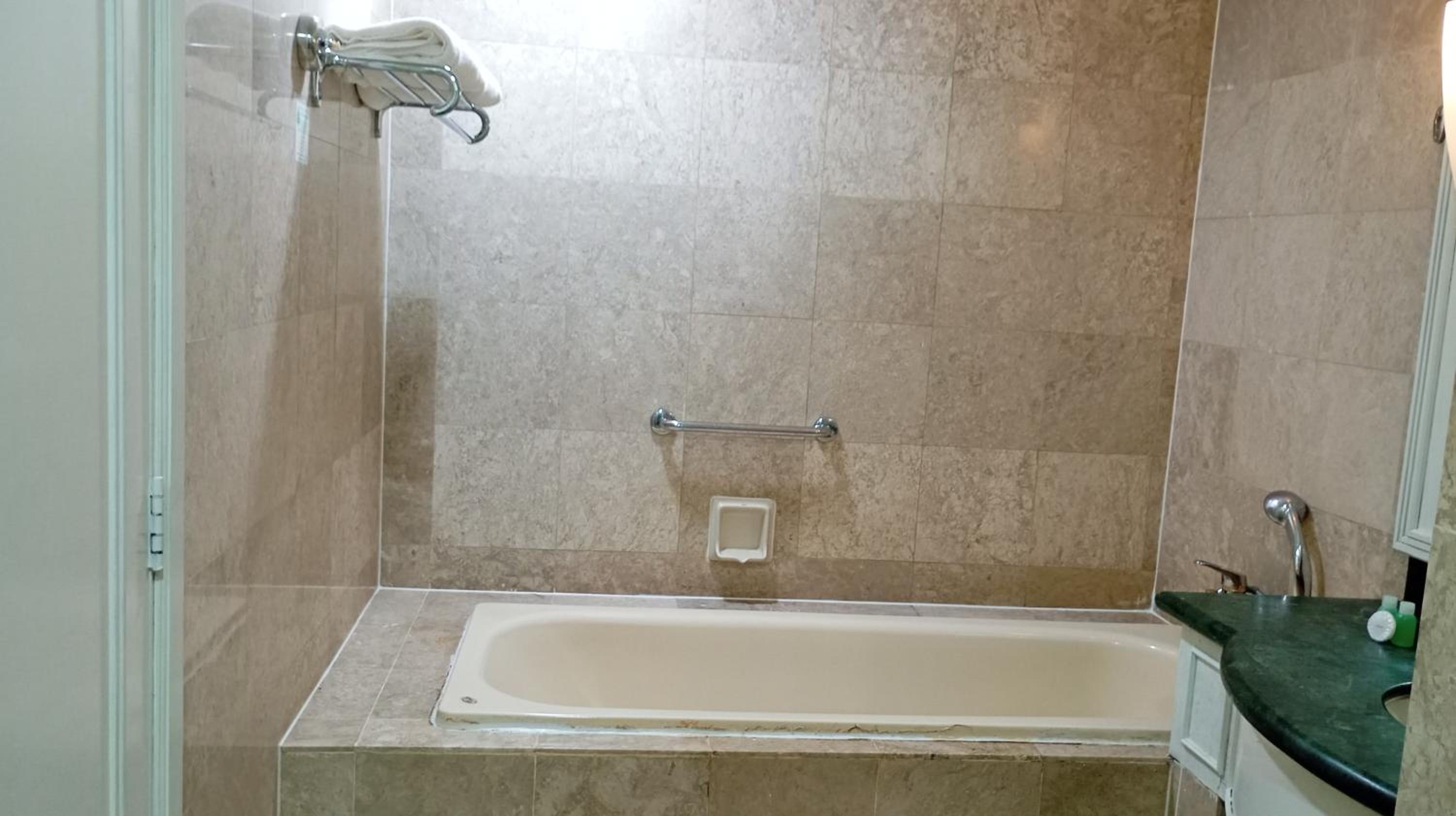 KL Ayan Service Suite At Times Square