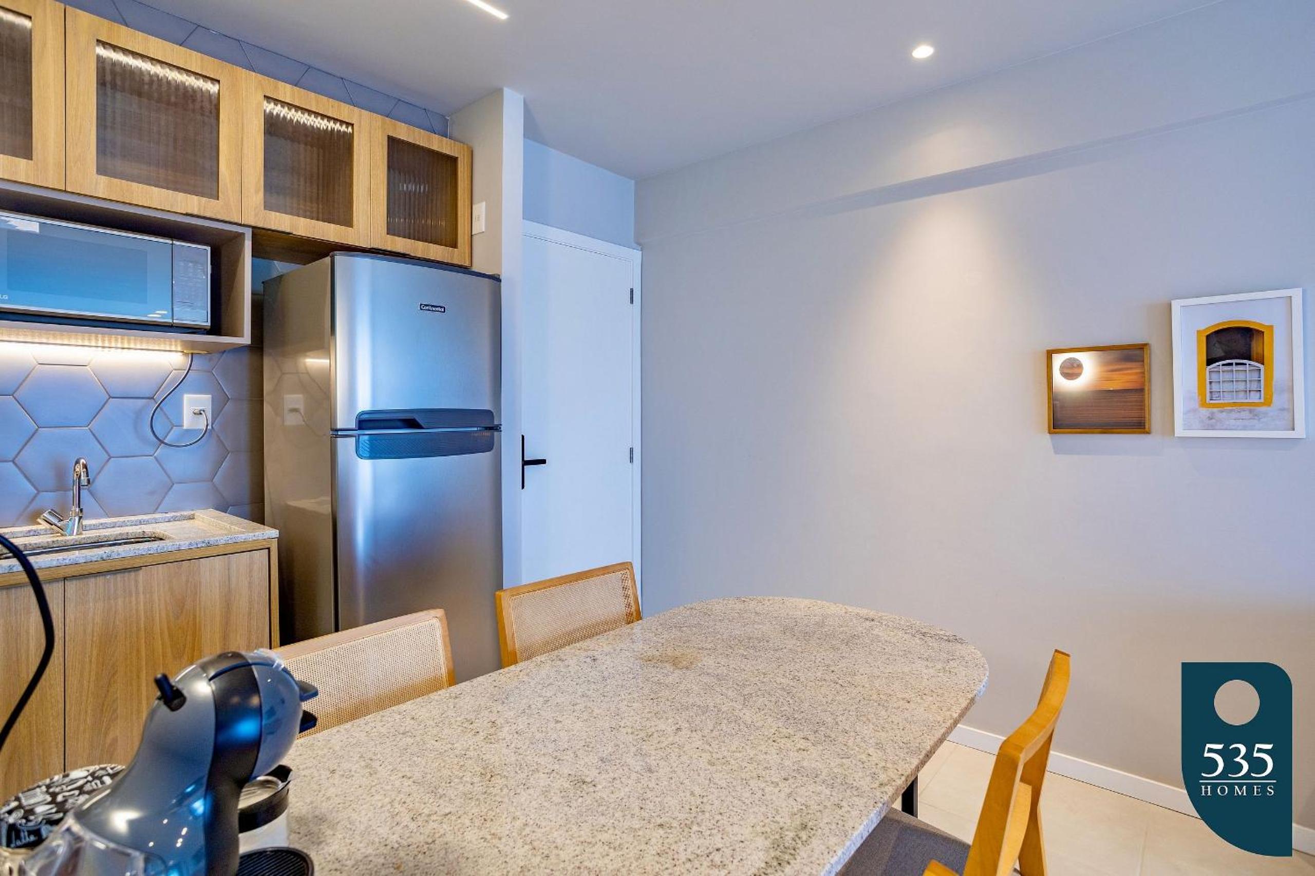 Apartamento no Condomínio Barra 535