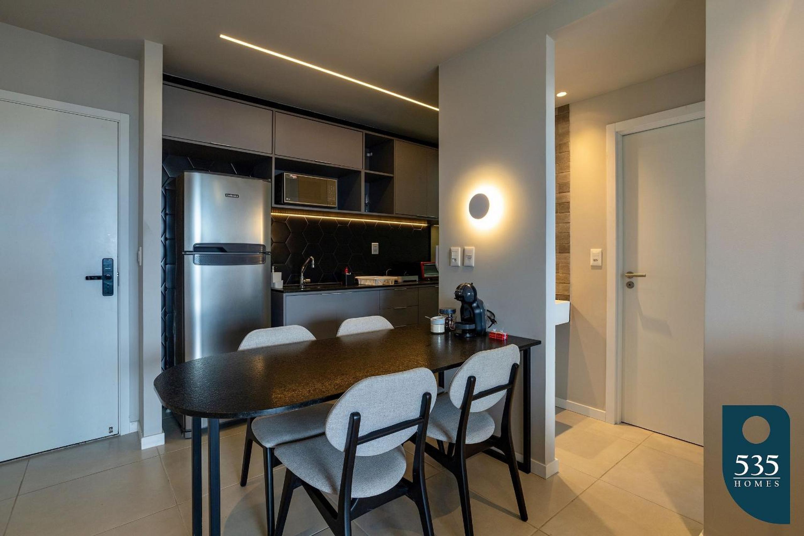 Apartamento no Condomínio Barra 535
