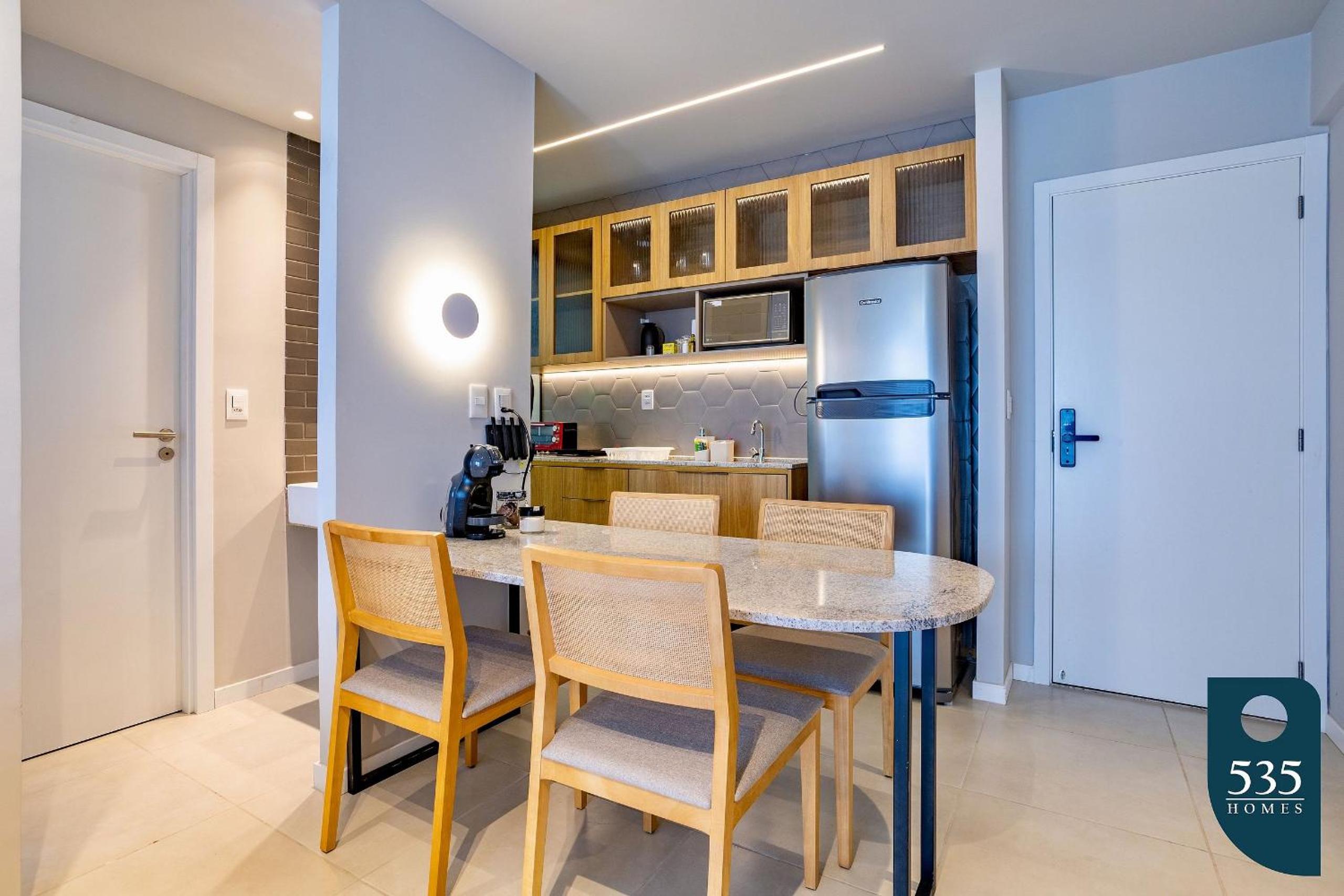 Apartamento no Condomínio Barra 535