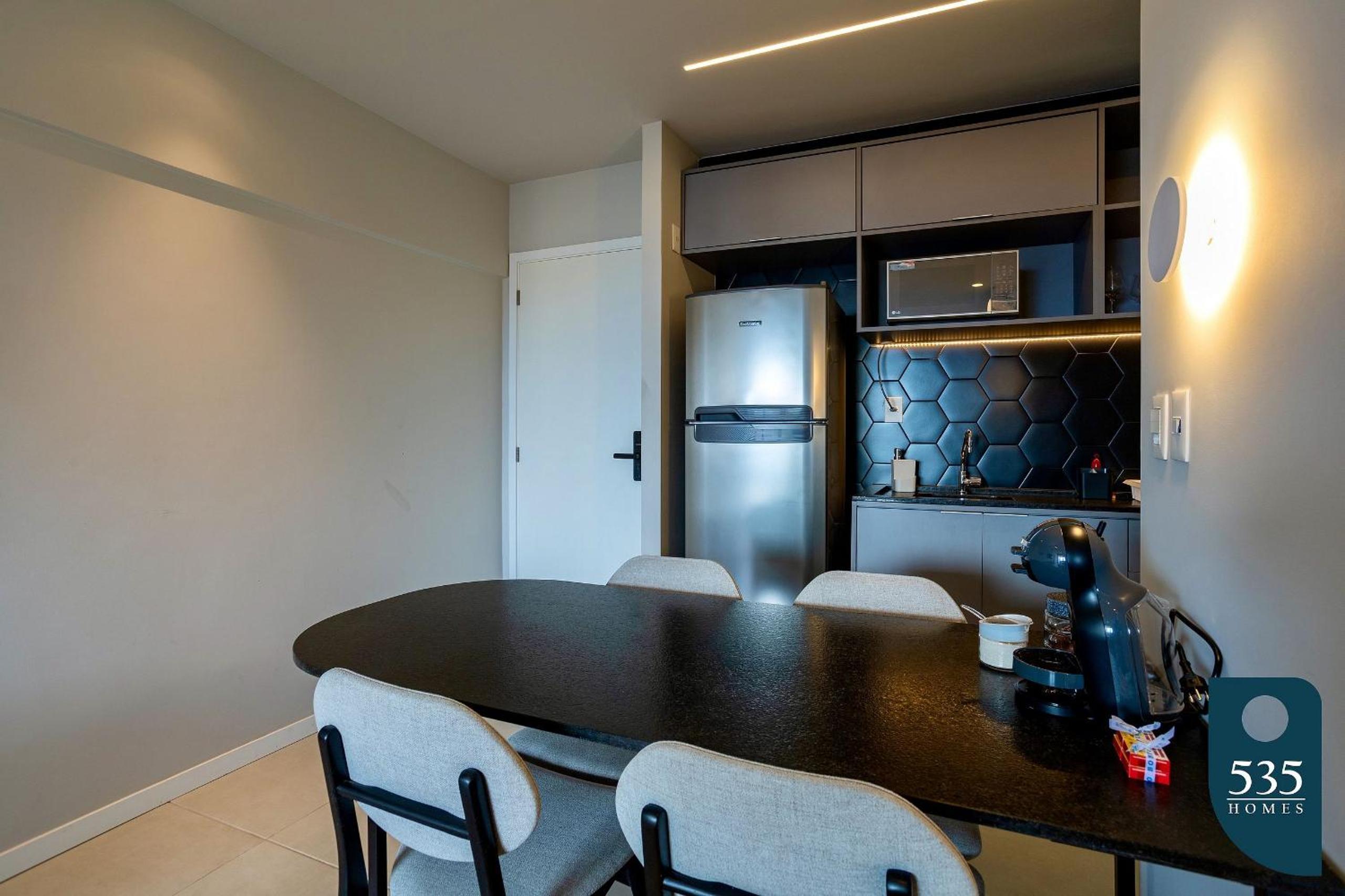 Apartamento no Condomínio Barra 535