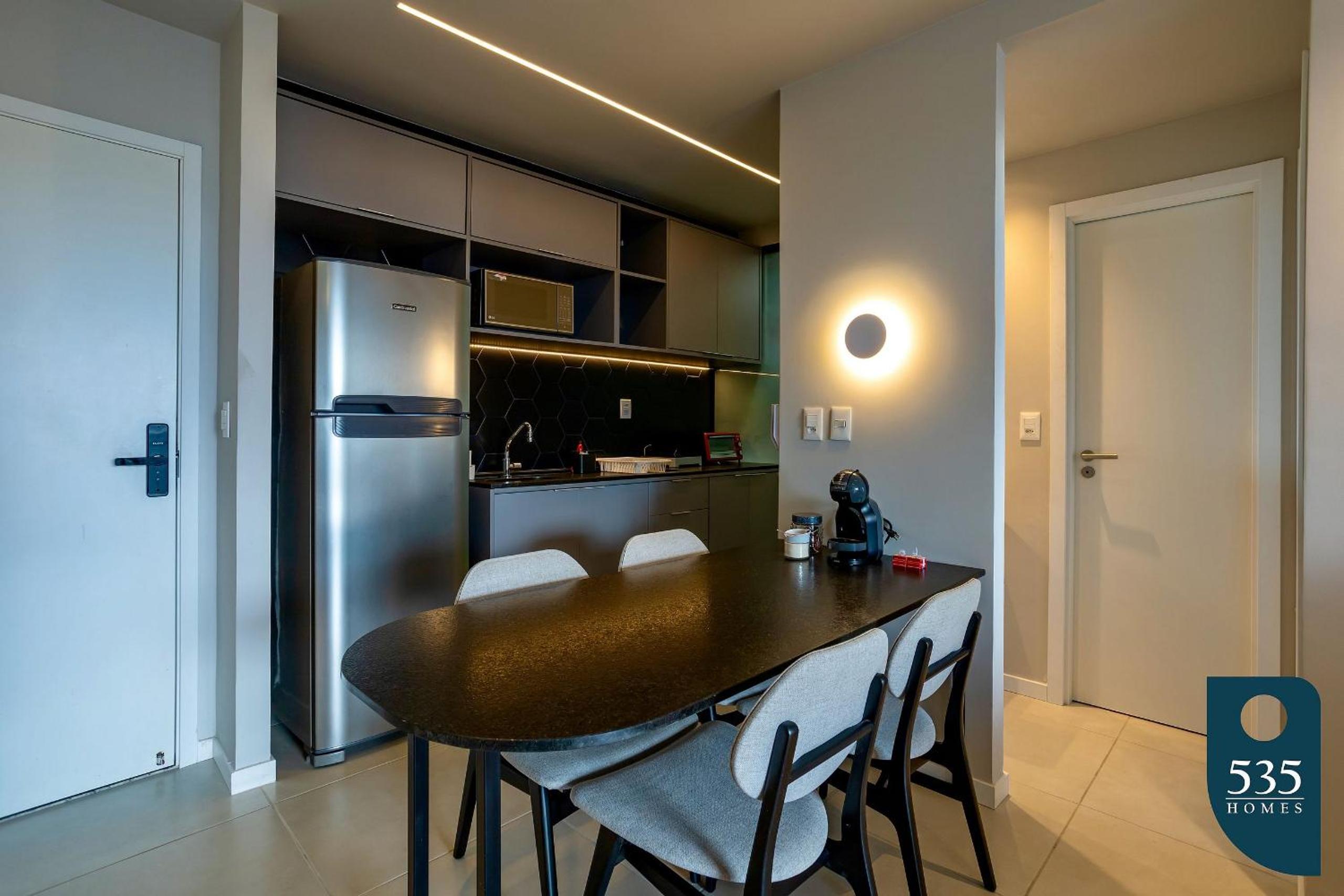 Apartamento no Condomínio Barra 535