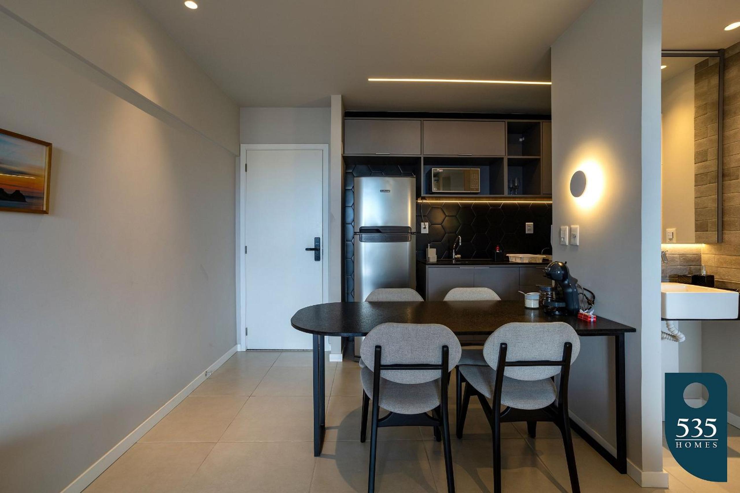 Apartamento no Condomínio Barra 535