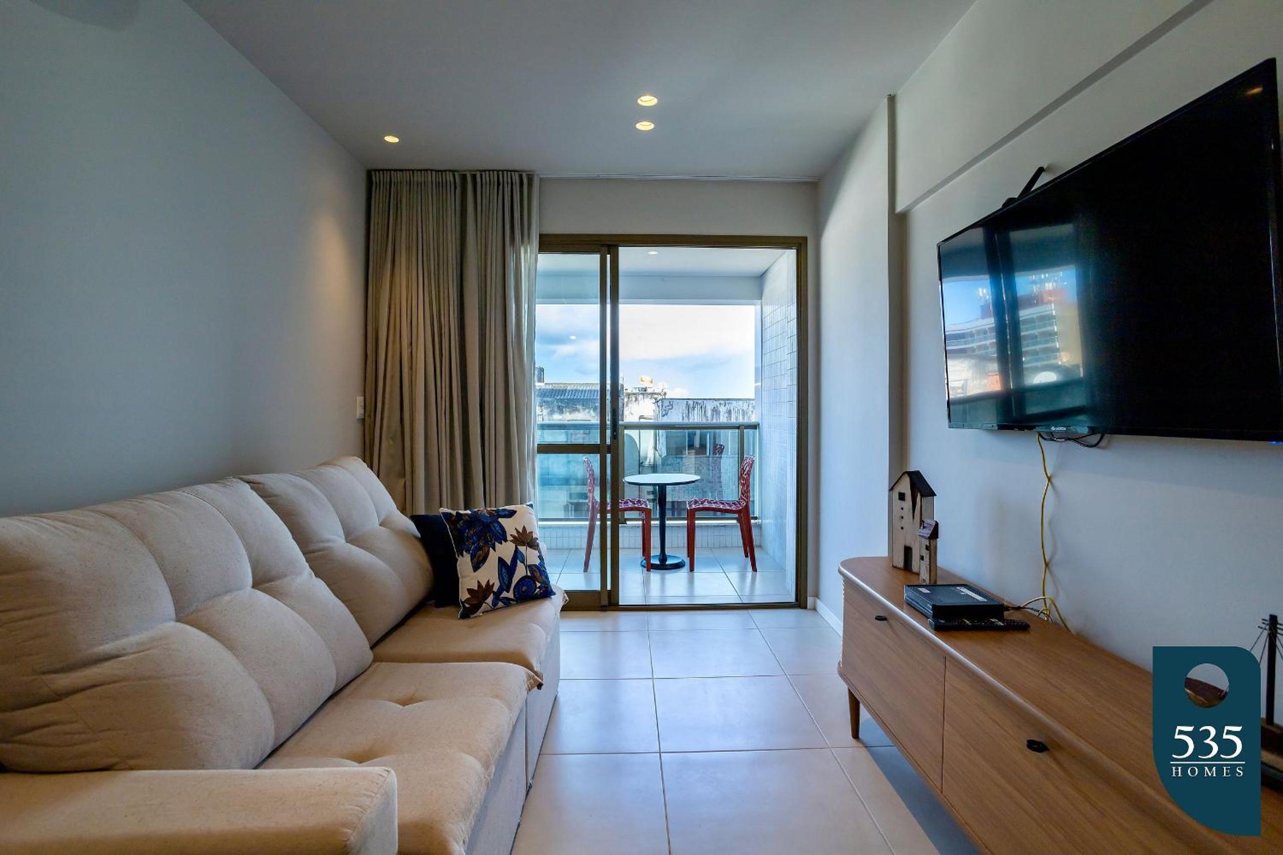 Apartamento no Condomínio Barra 535