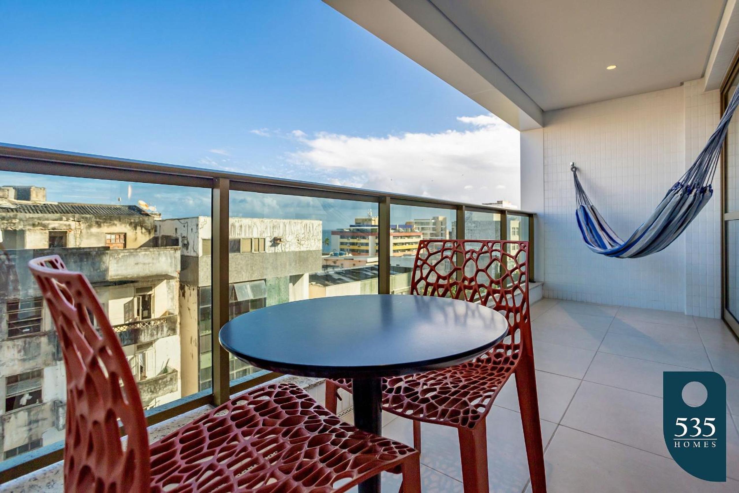 Apartamento no Condomínio Barra 535