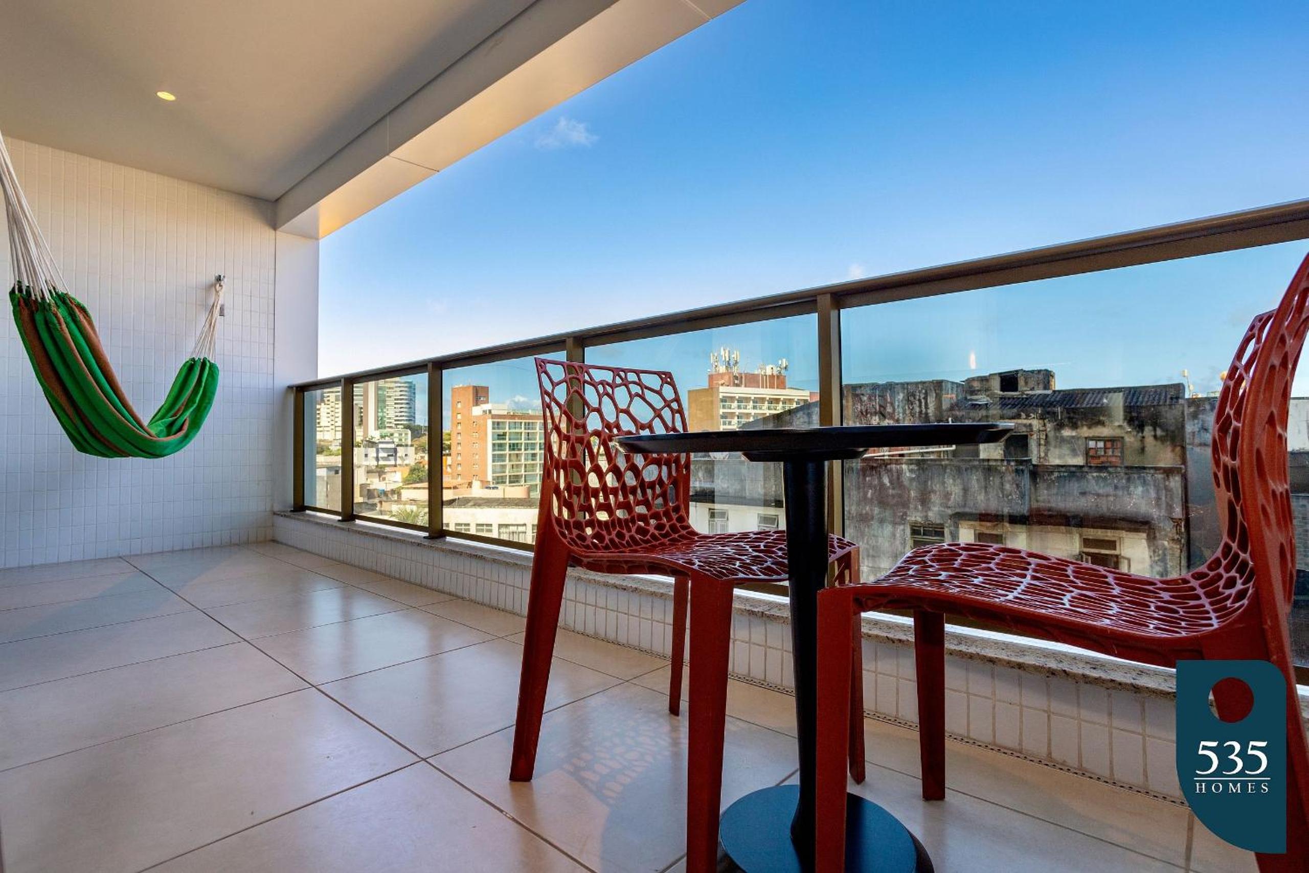 Apartamento no Condomínio Barra 535
