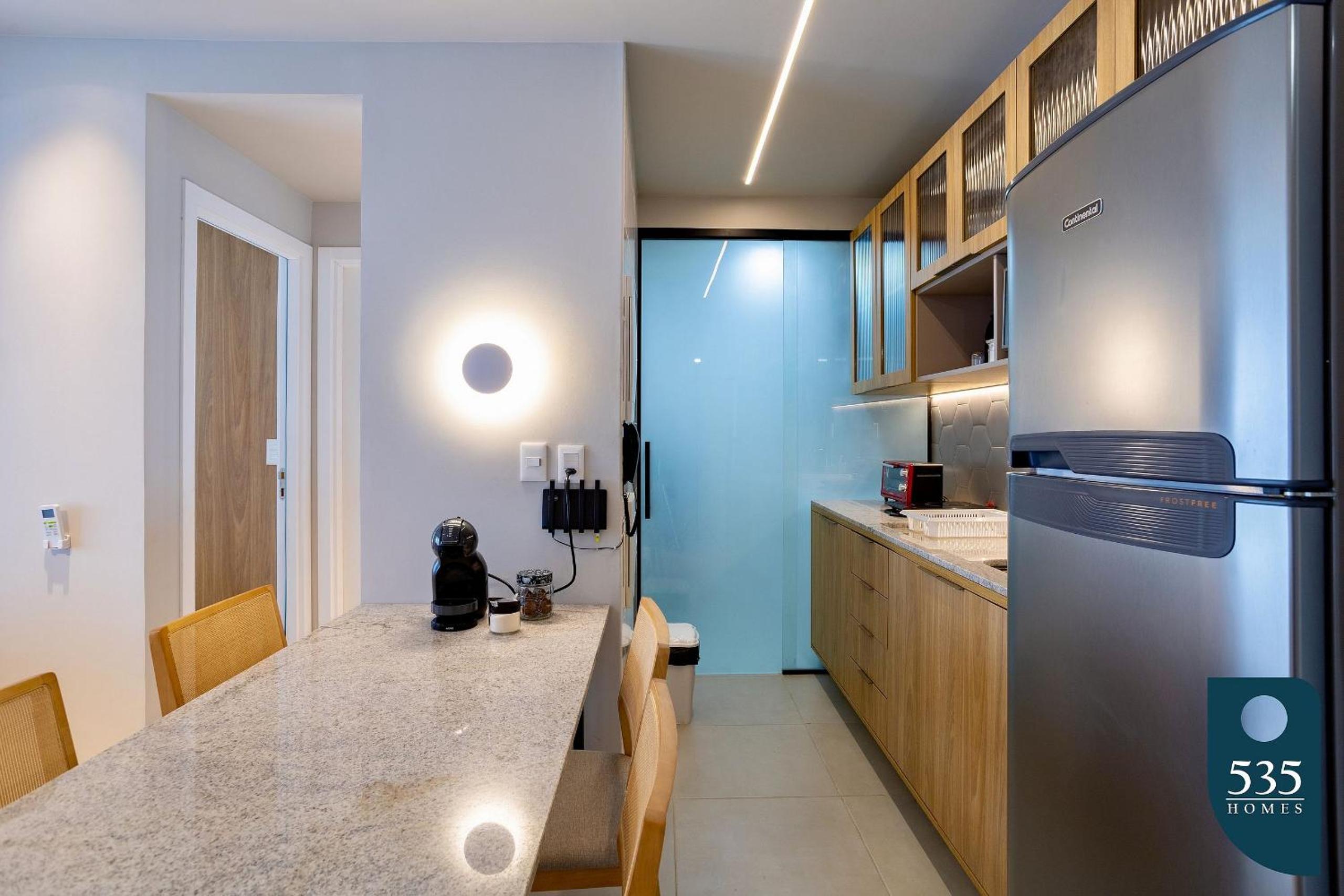 Apartamento no Condomínio Barra 535