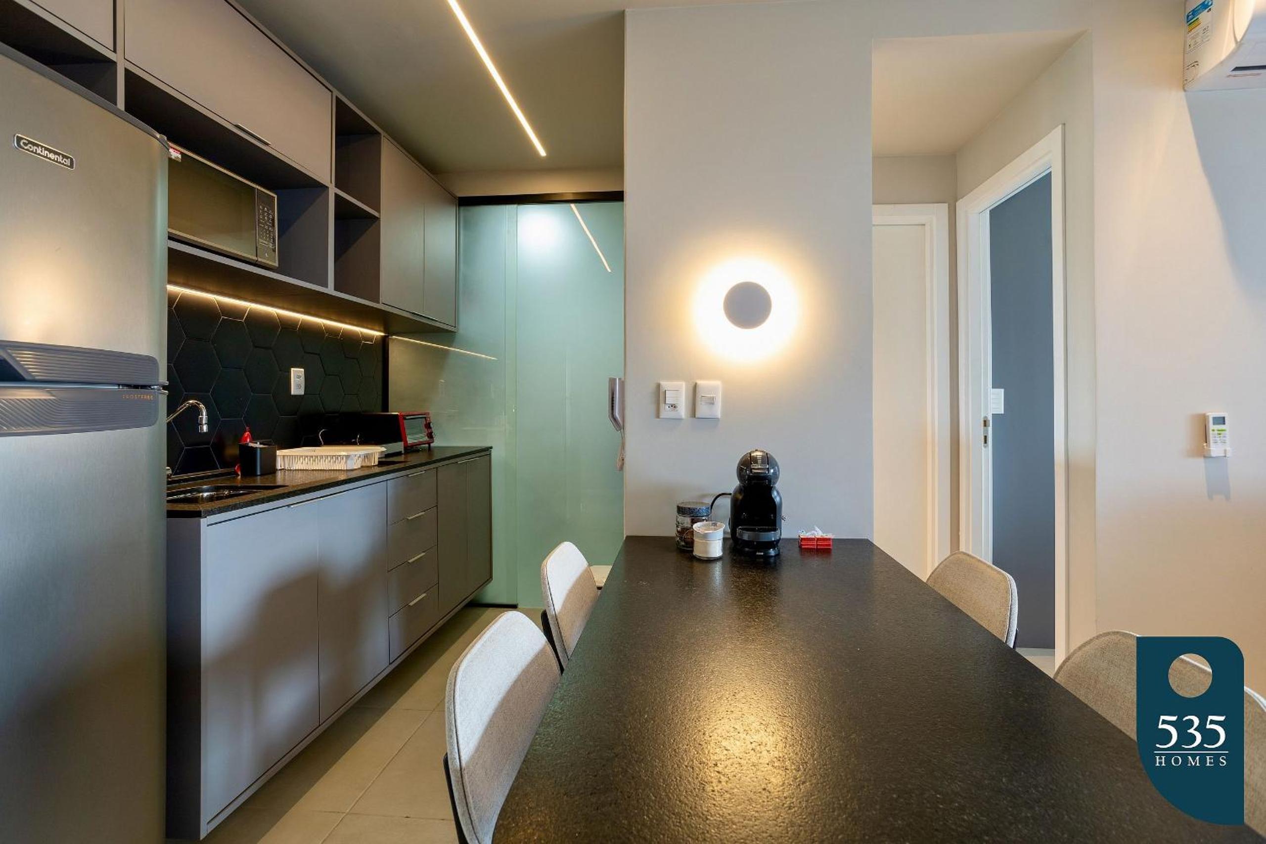 Apartamento no Condomínio Barra 535