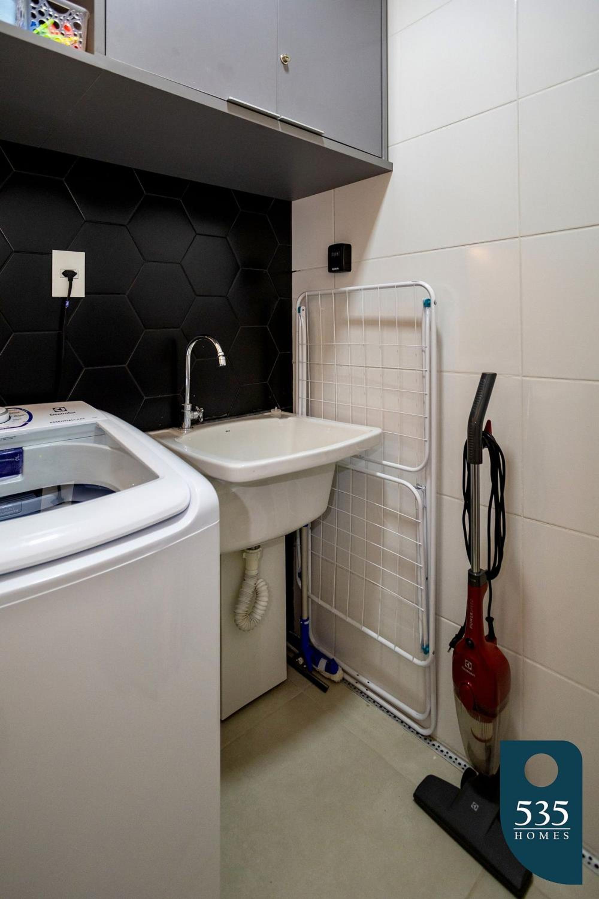Apartamento no Condomínio Barra 535
